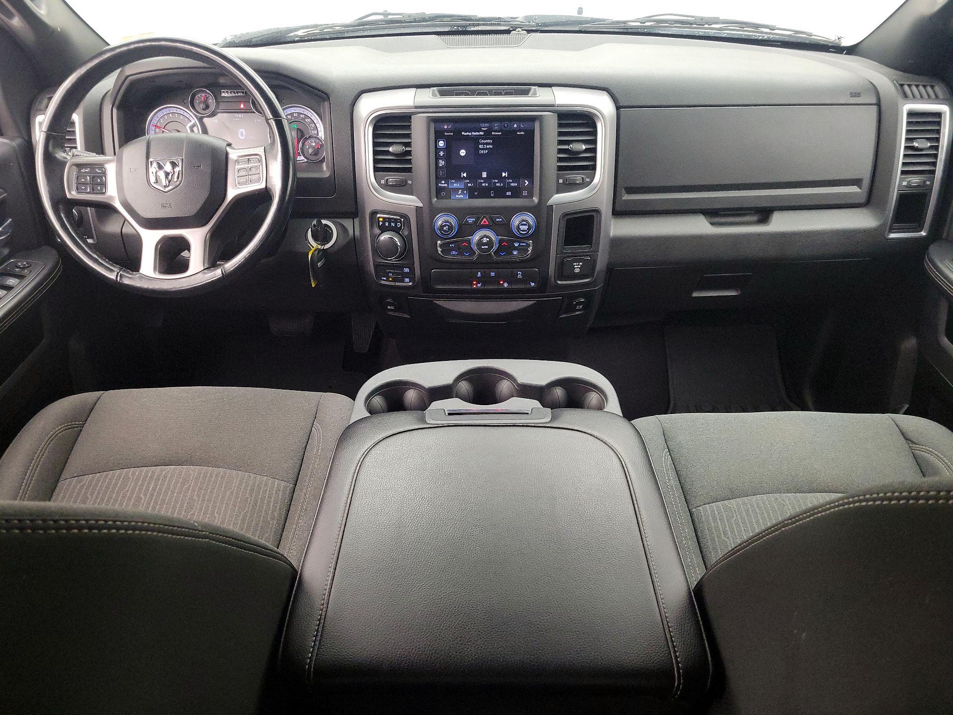 Thumbnail: 2022 RAM 1500 Classic - 9