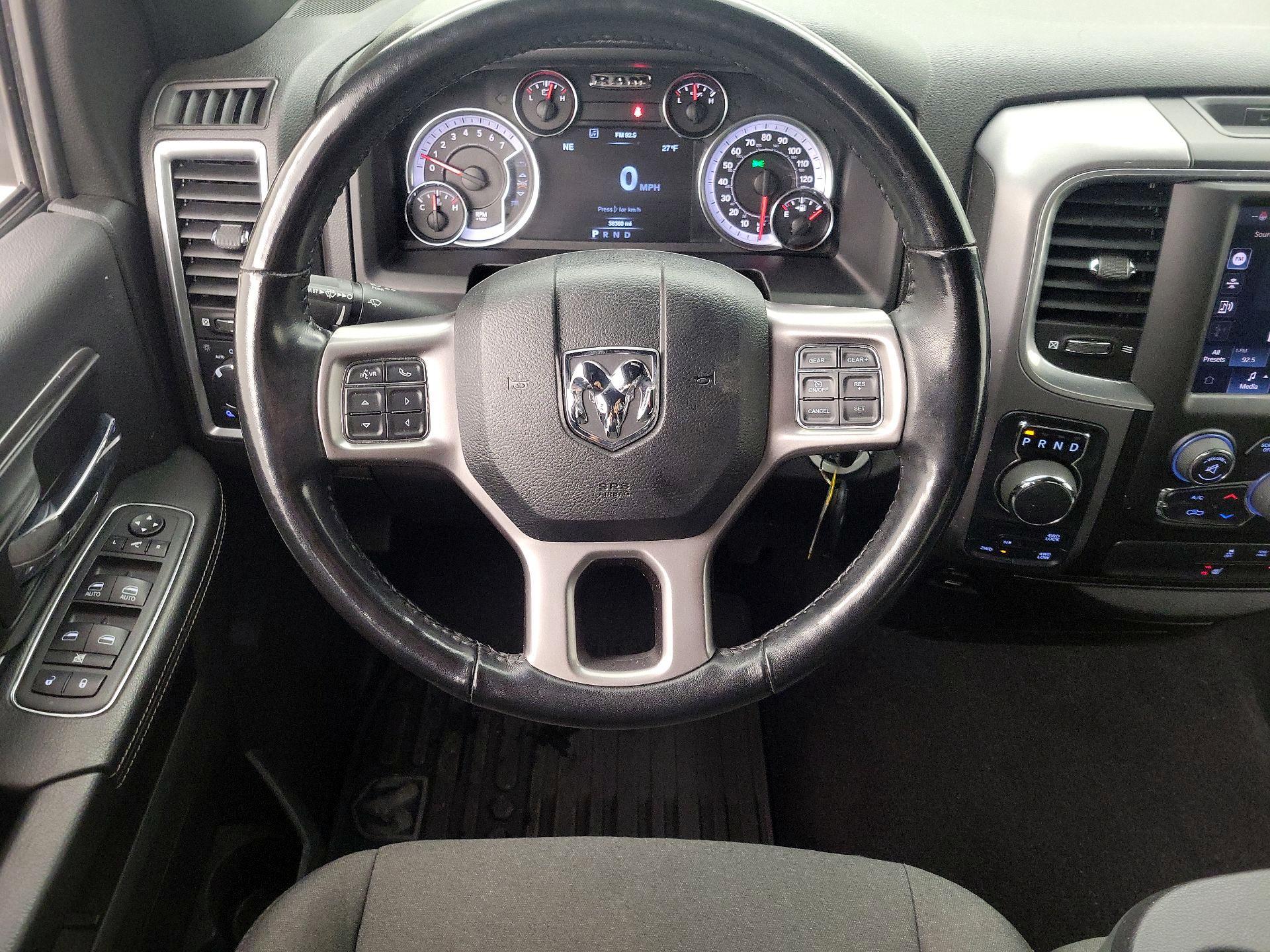 Thumbnail: 2022 RAM 1500 Classic - 10