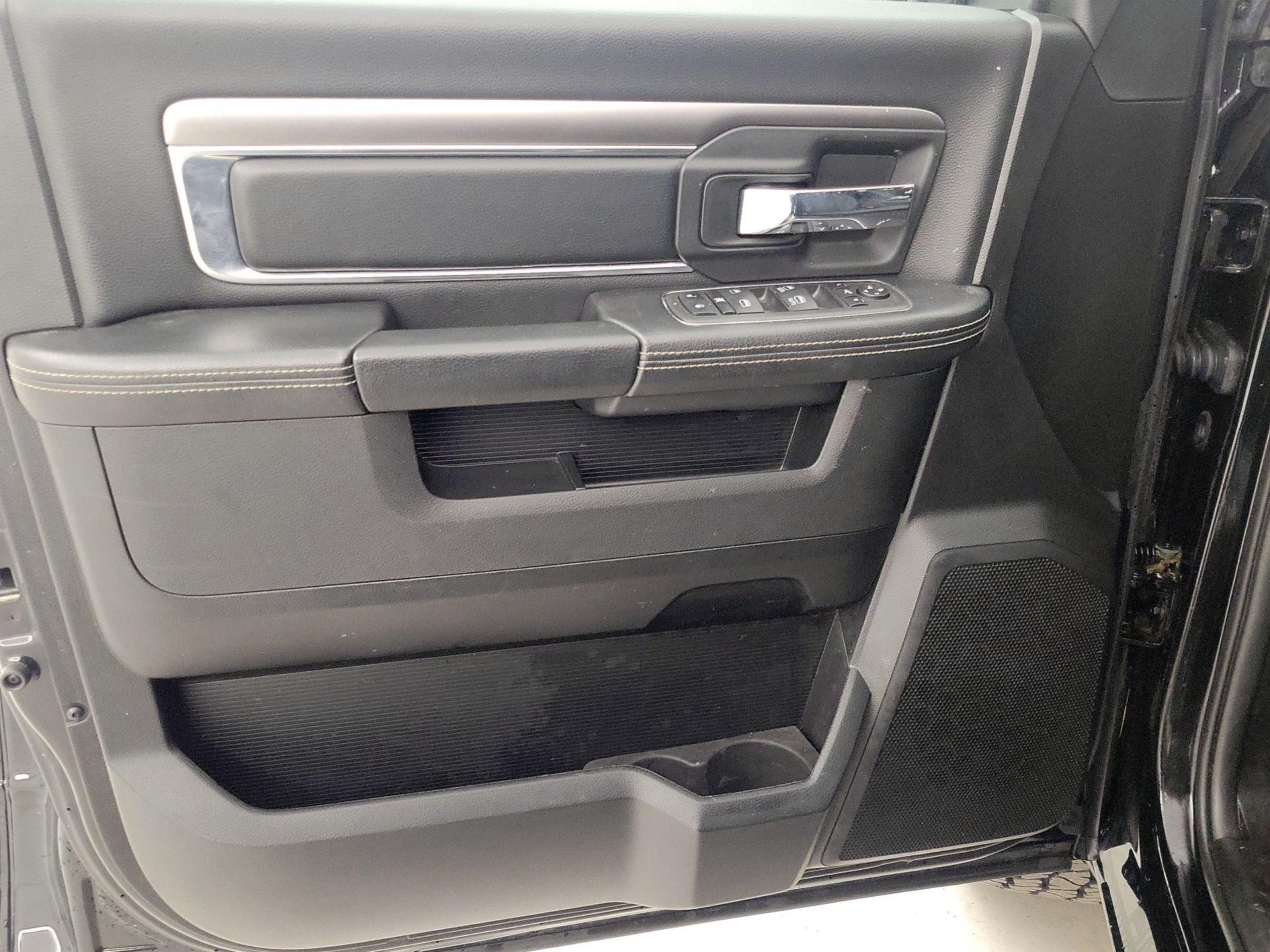 Thumbnail: 2022 RAM 1500 Classic - 12