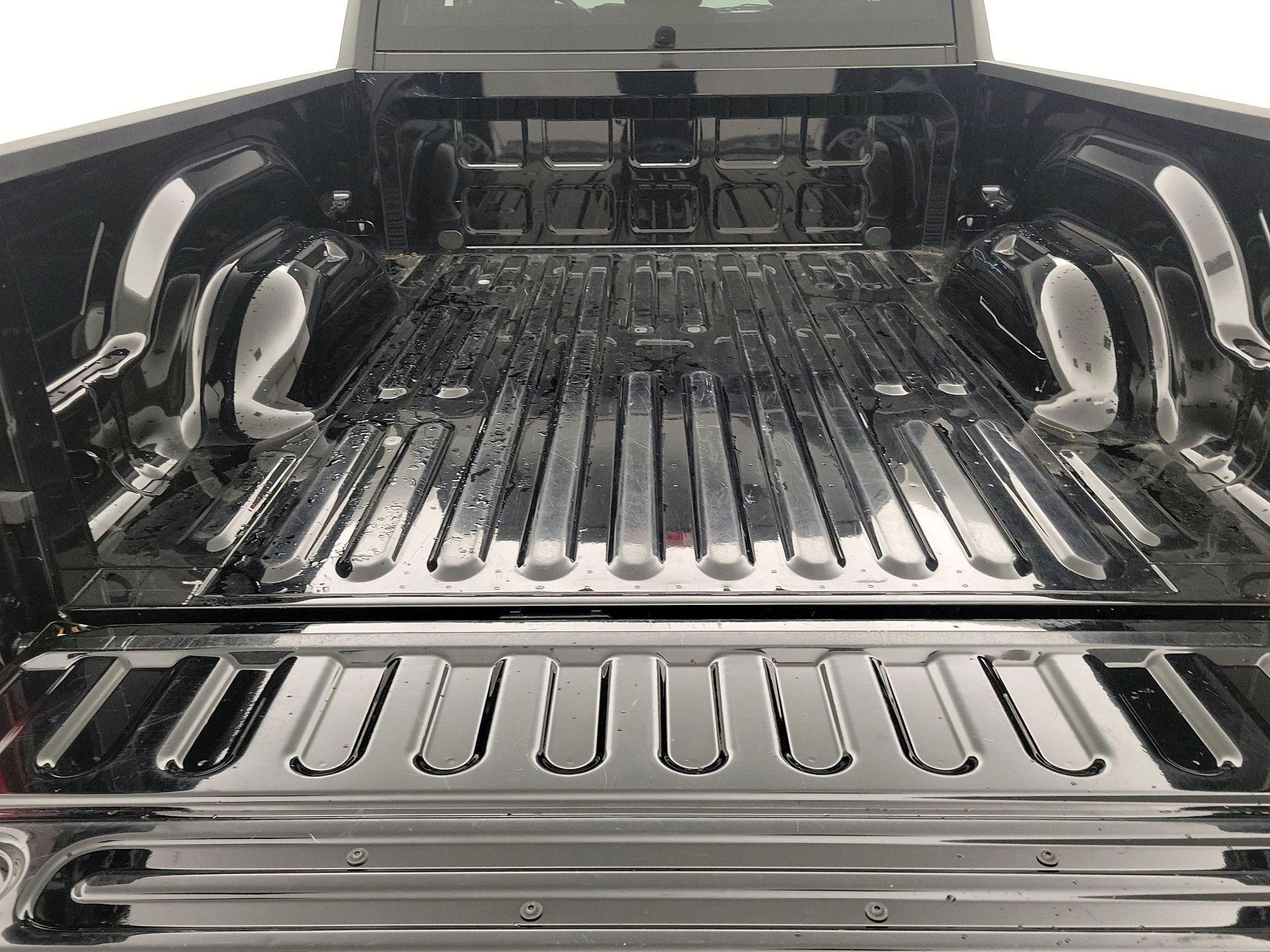 Thumbnail: 2022 RAM 1500 Classic - 20