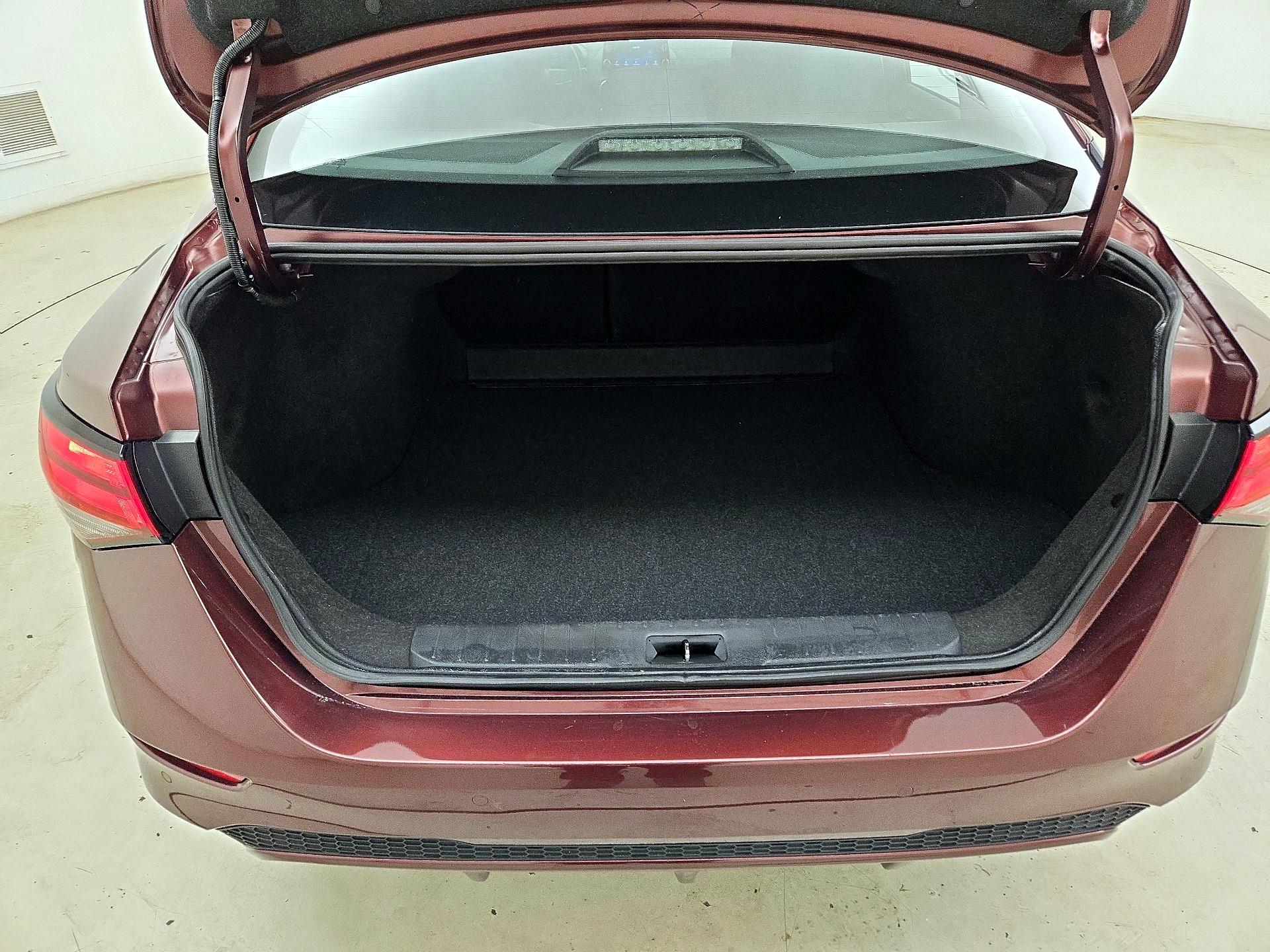 Thumbnail: 2023 Nissan Sentra - 19