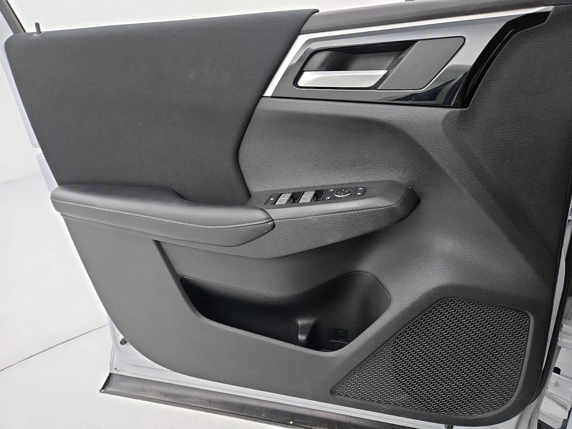 Thumbnail: 2022 Mitsubishi Outlander - 12