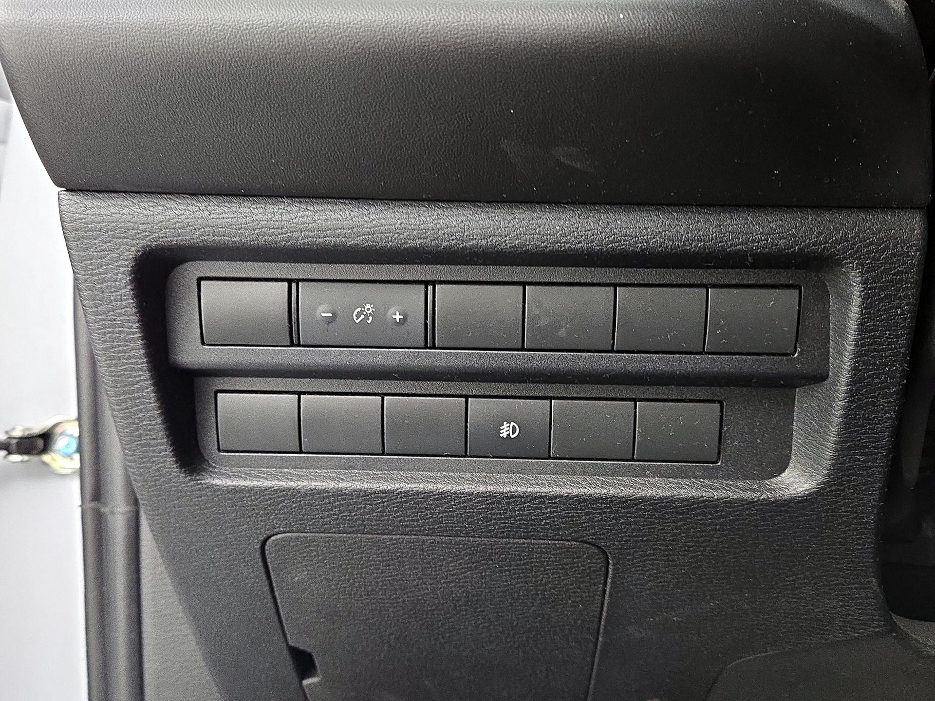 Thumbnail: 2022 Mitsubishi Outlander - 13