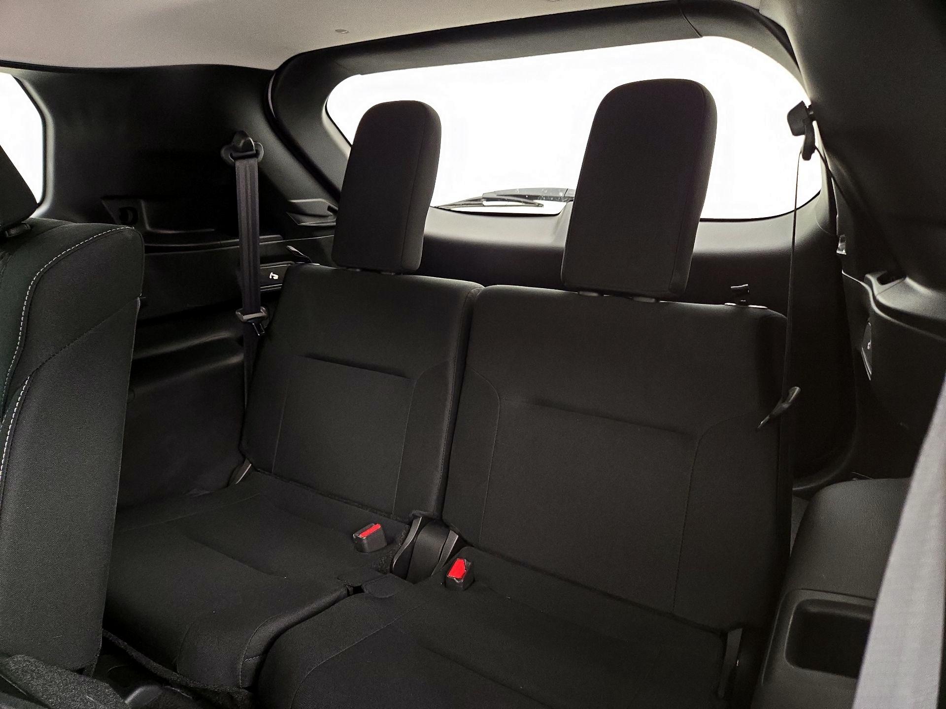 Thumbnail: 2022 Mitsubishi Outlander - 20