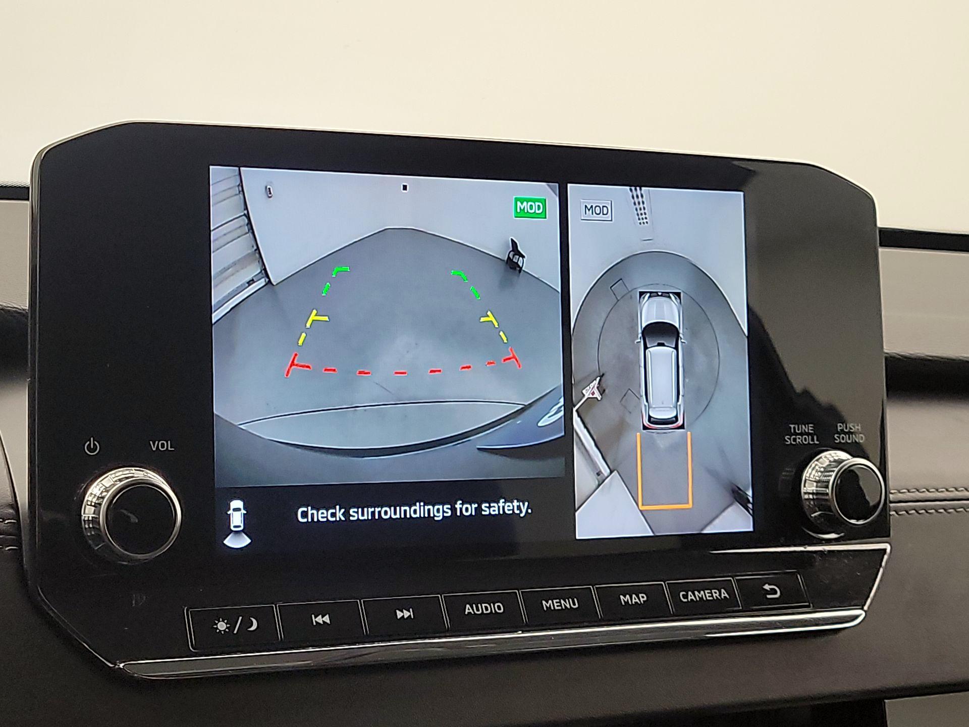 Thumbnail: 2024 Mitsubishi Outlander - 15