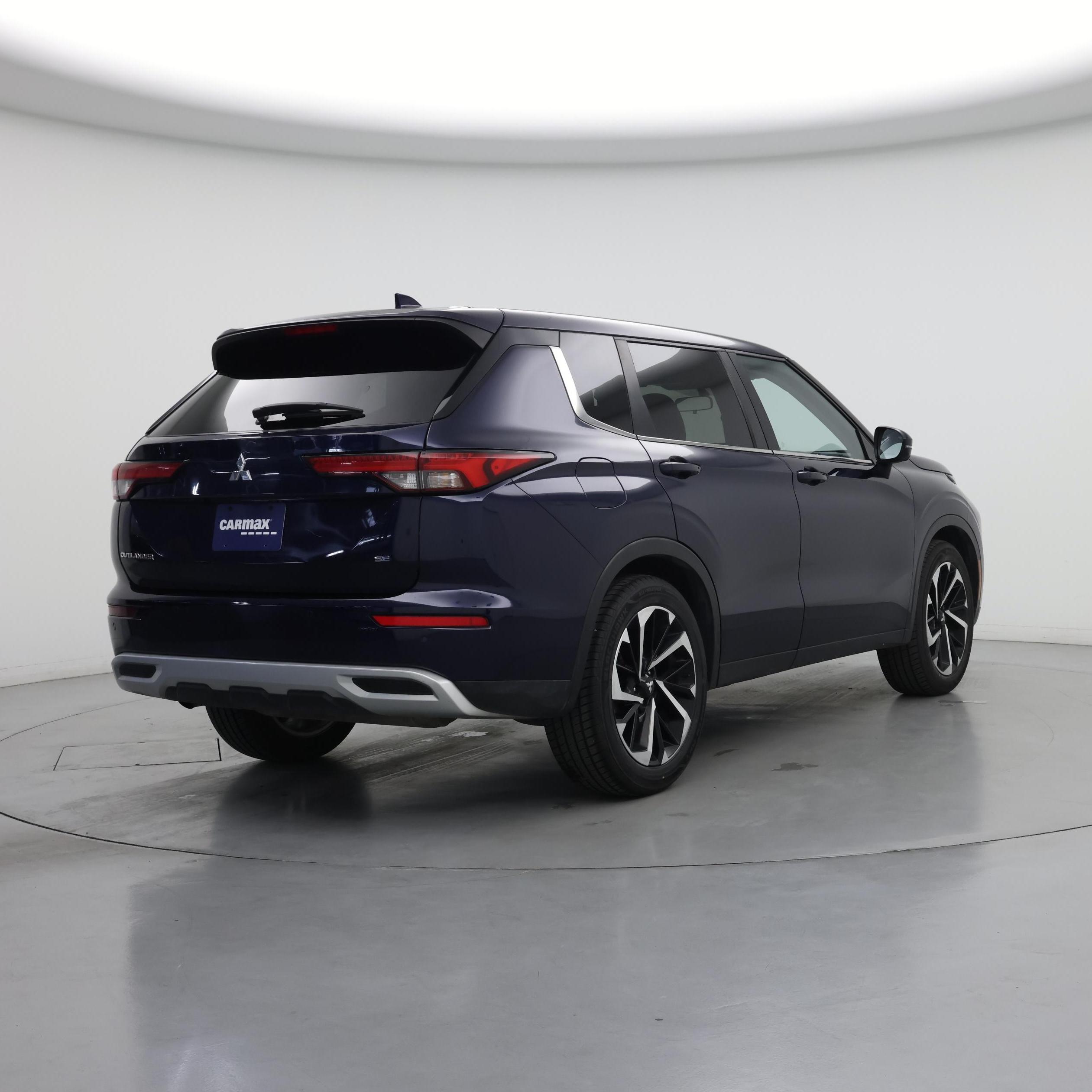 Thumbnail: 2024 Mitsubishi Outlander - 8