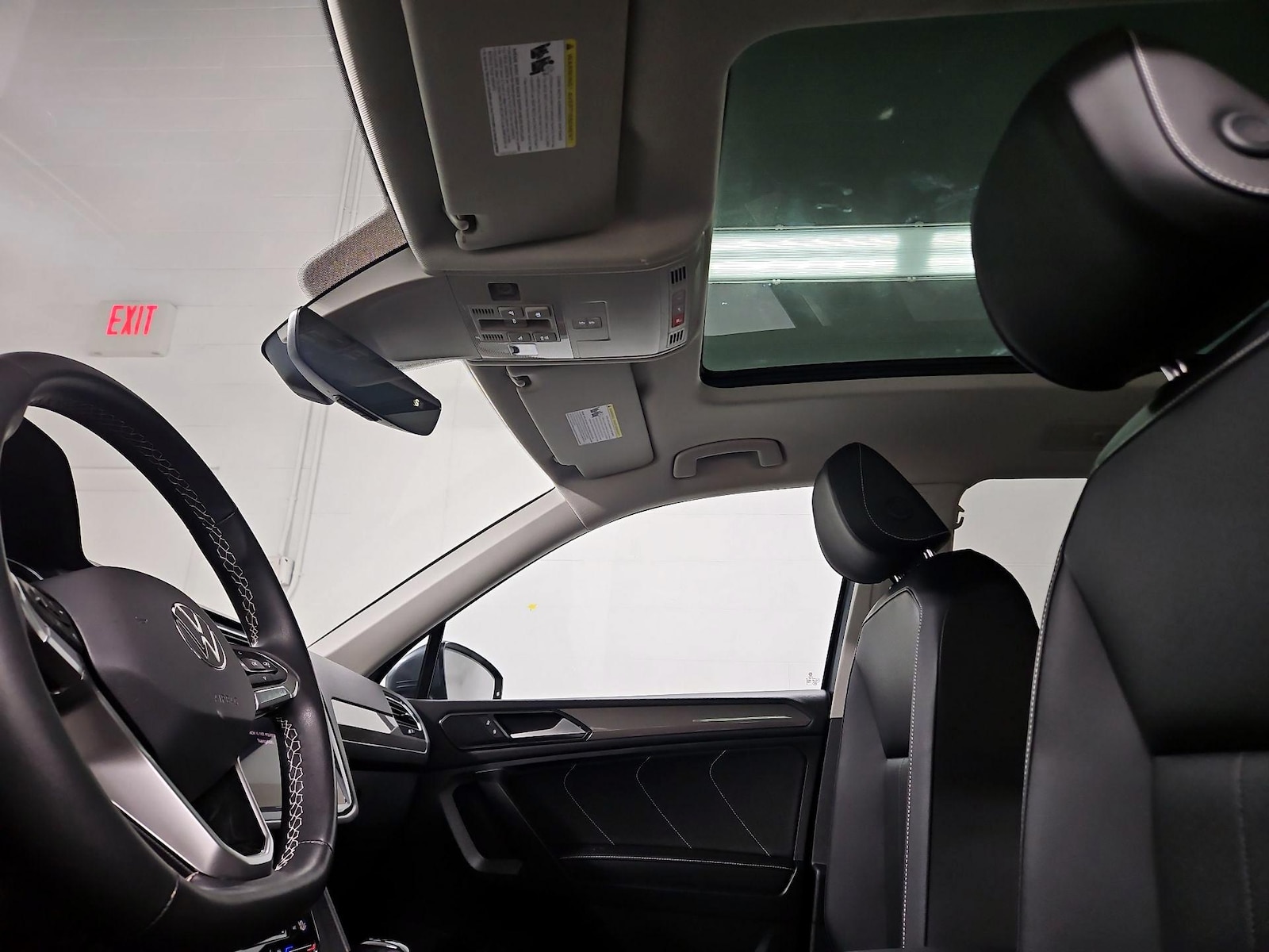 2022 Volkswagen Tiguan SE - Photo 20