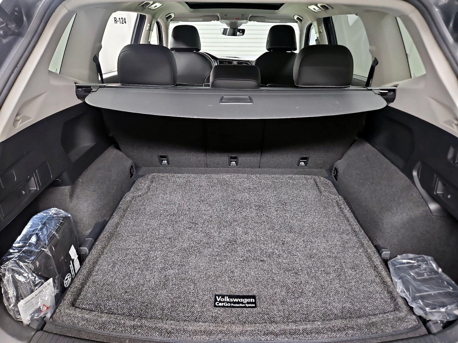 2022 Volkswagen Tiguan SE - Photo 22