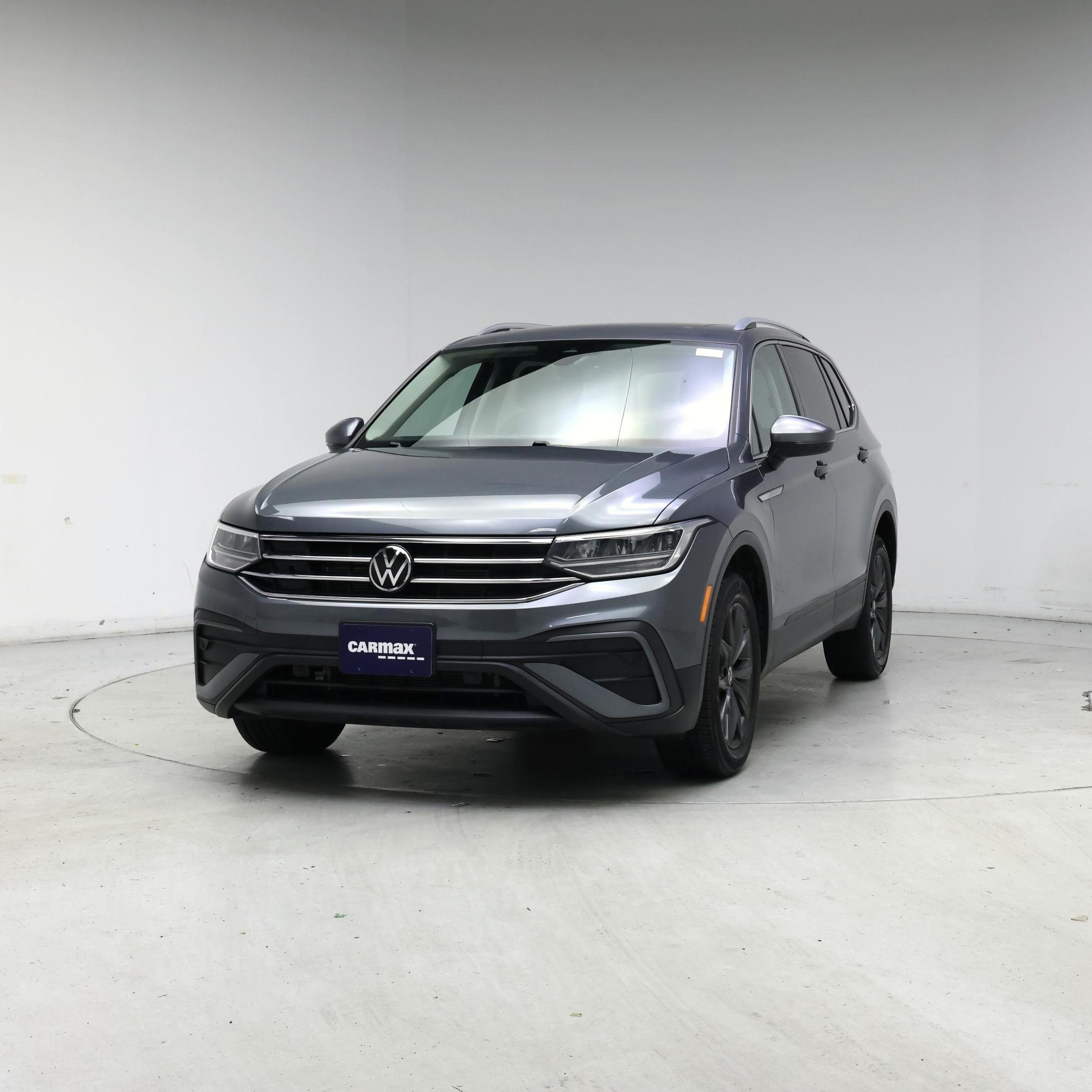 Thumbnail: 2022 Volkswagen Tiguan - 4