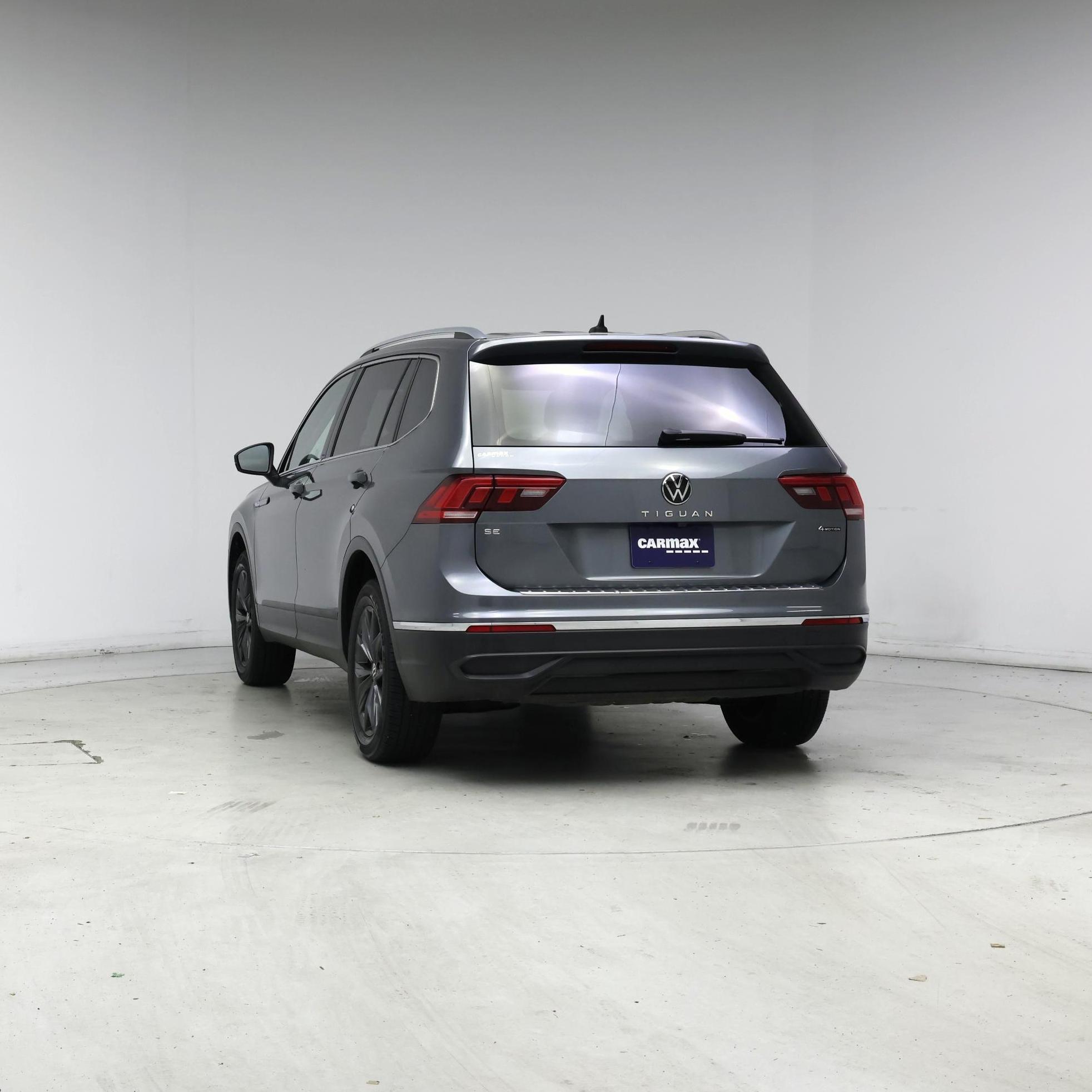 Thumbnail: 2022 Volkswagen Tiguan - 6