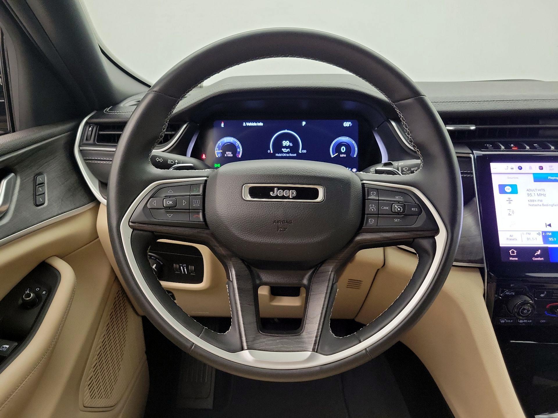 Thumbnail: 2023 Jeep Grand Cherokee - 10