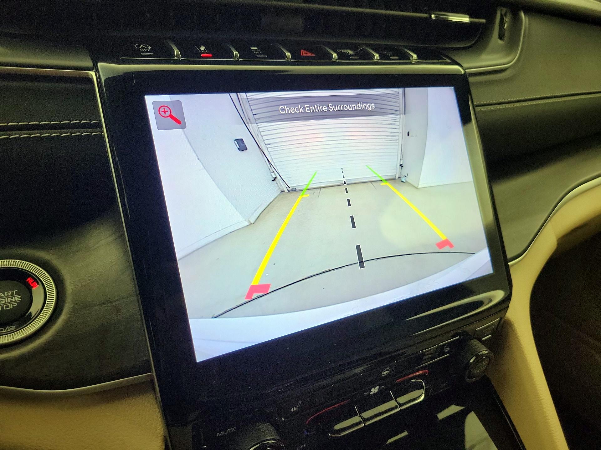 Thumbnail: 2023 Jeep Grand Cherokee - 15