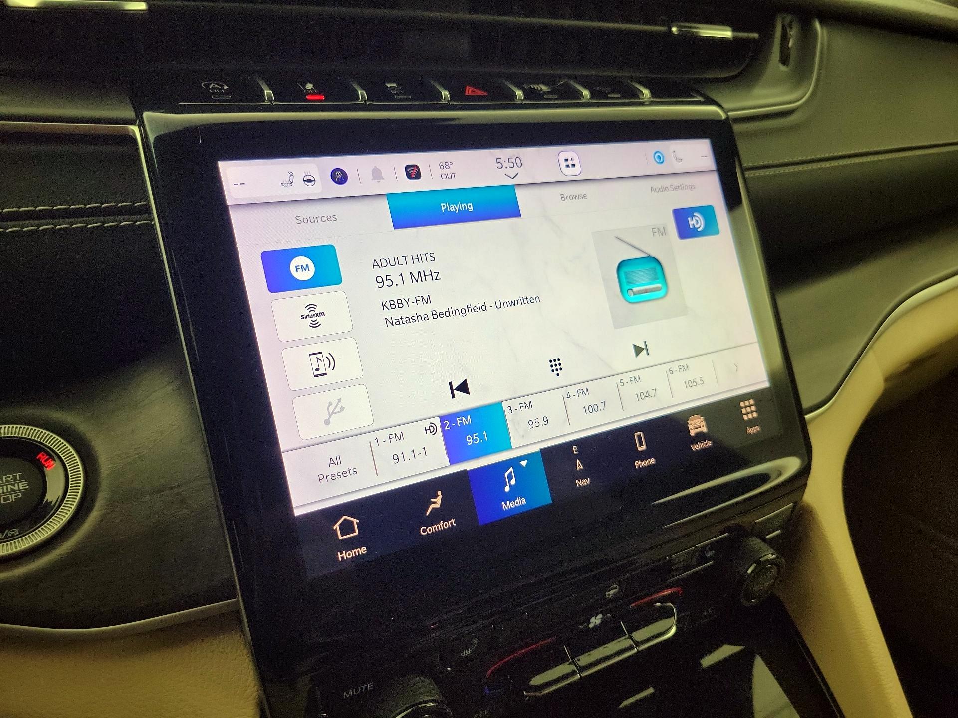 Thumbnail: 2023 Jeep Grand Cherokee - 16