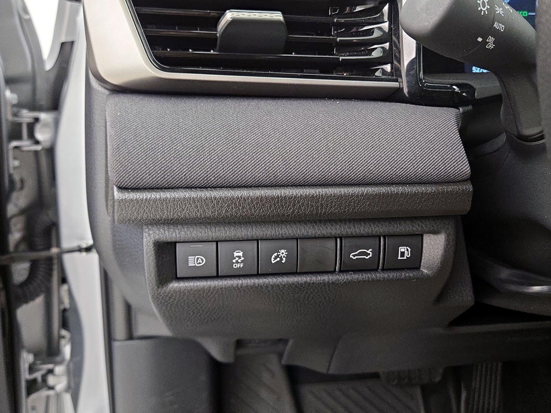 Thumbnail: 2025 Toyota Camry - 13