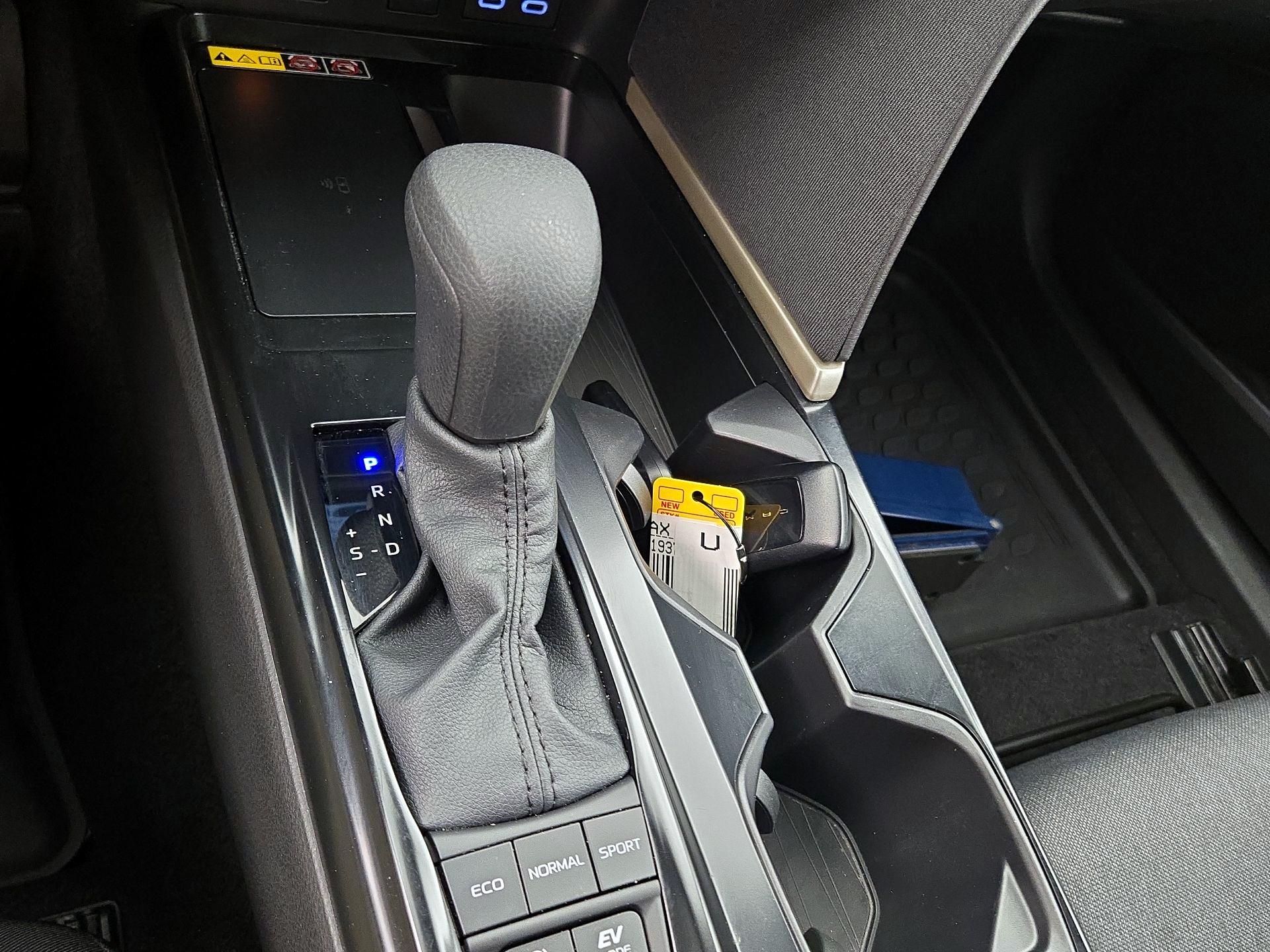 Thumbnail: 2025 Toyota Camry - 17