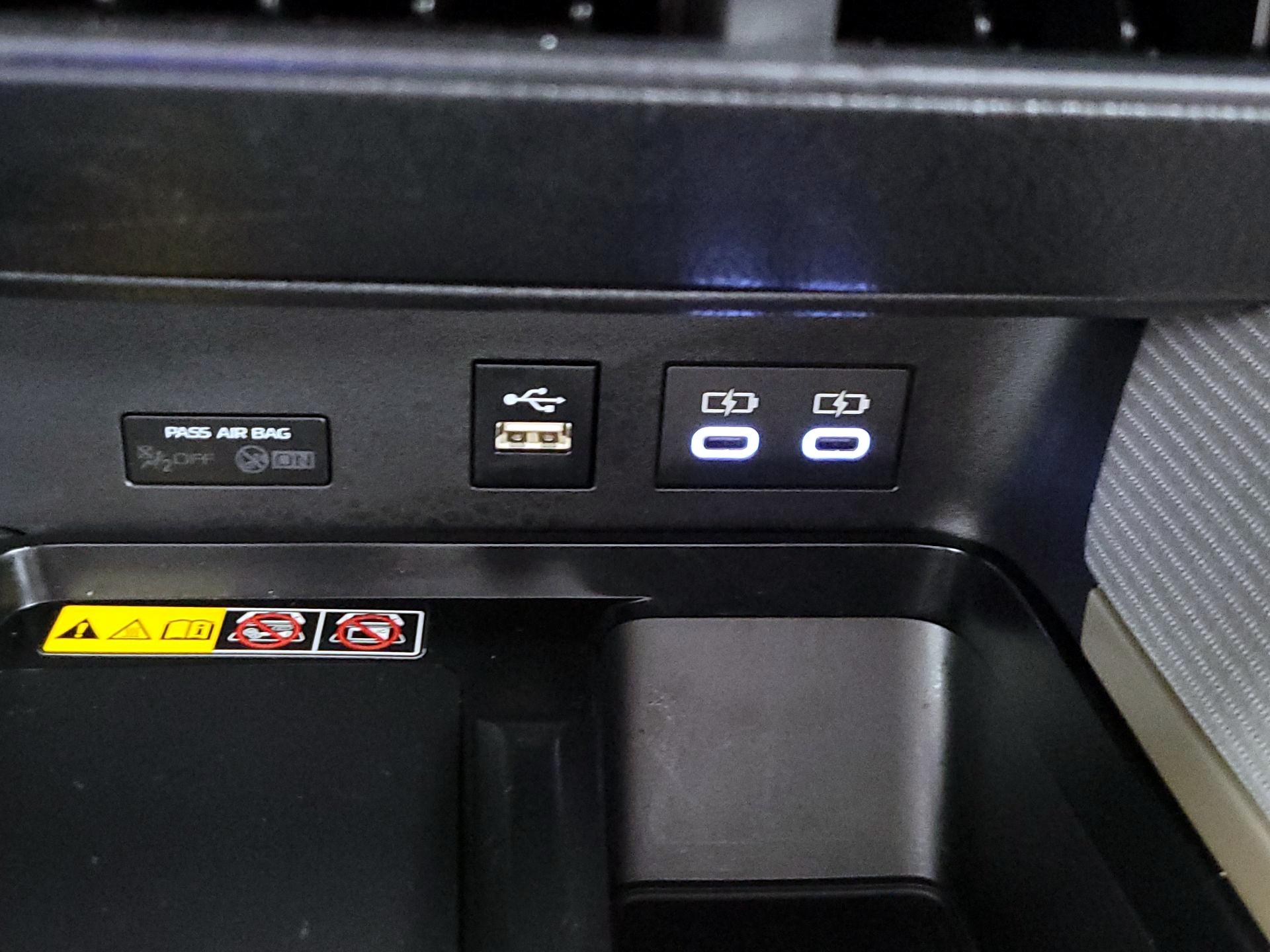 Thumbnail: 2025 Toyota Camry - 18