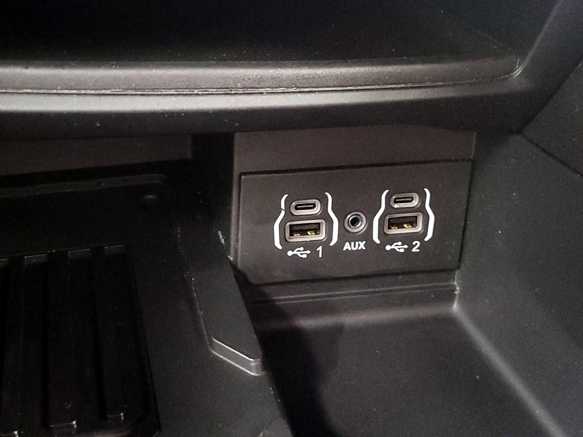 Thumbnail: 2025 Chrysler Pacifica - 19