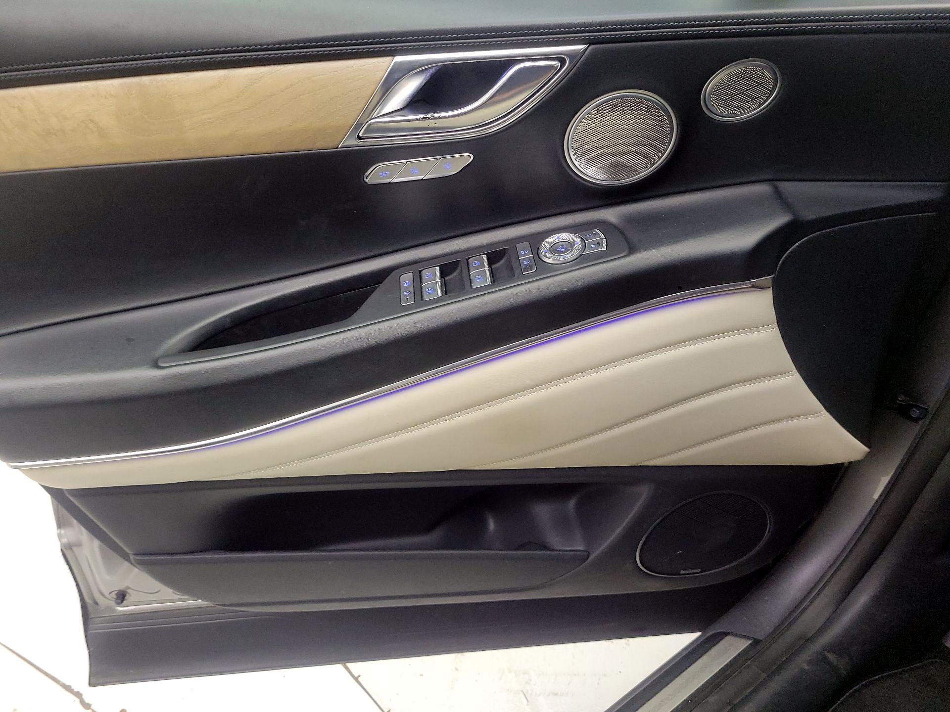 Thumbnail: 2021 Genesis GV80 - 10