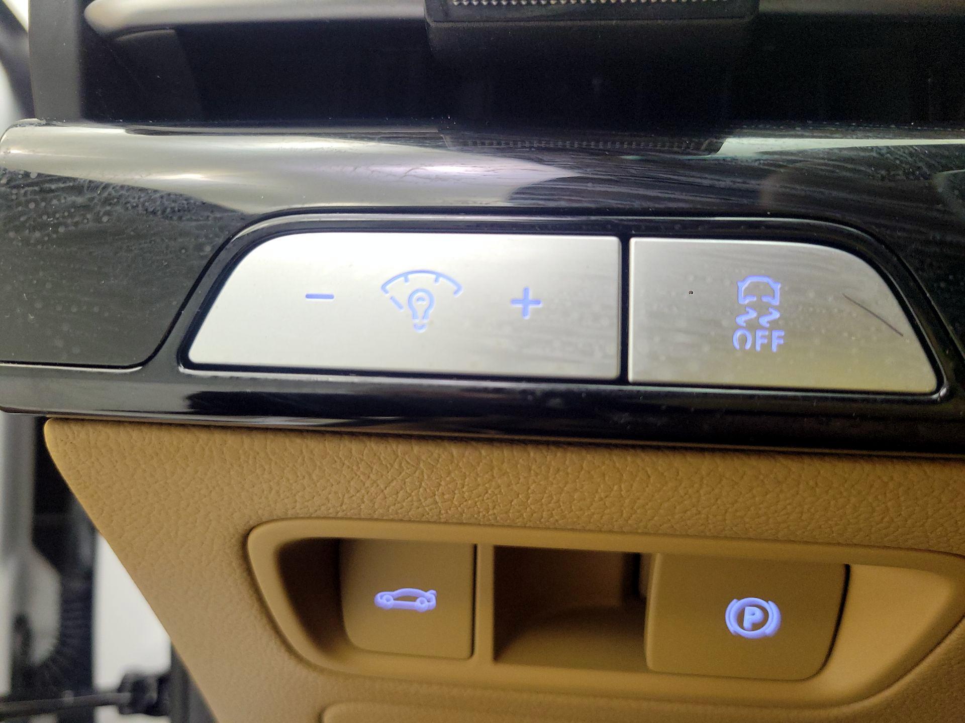 Thumbnail: 2025 Genesis G80 - 11