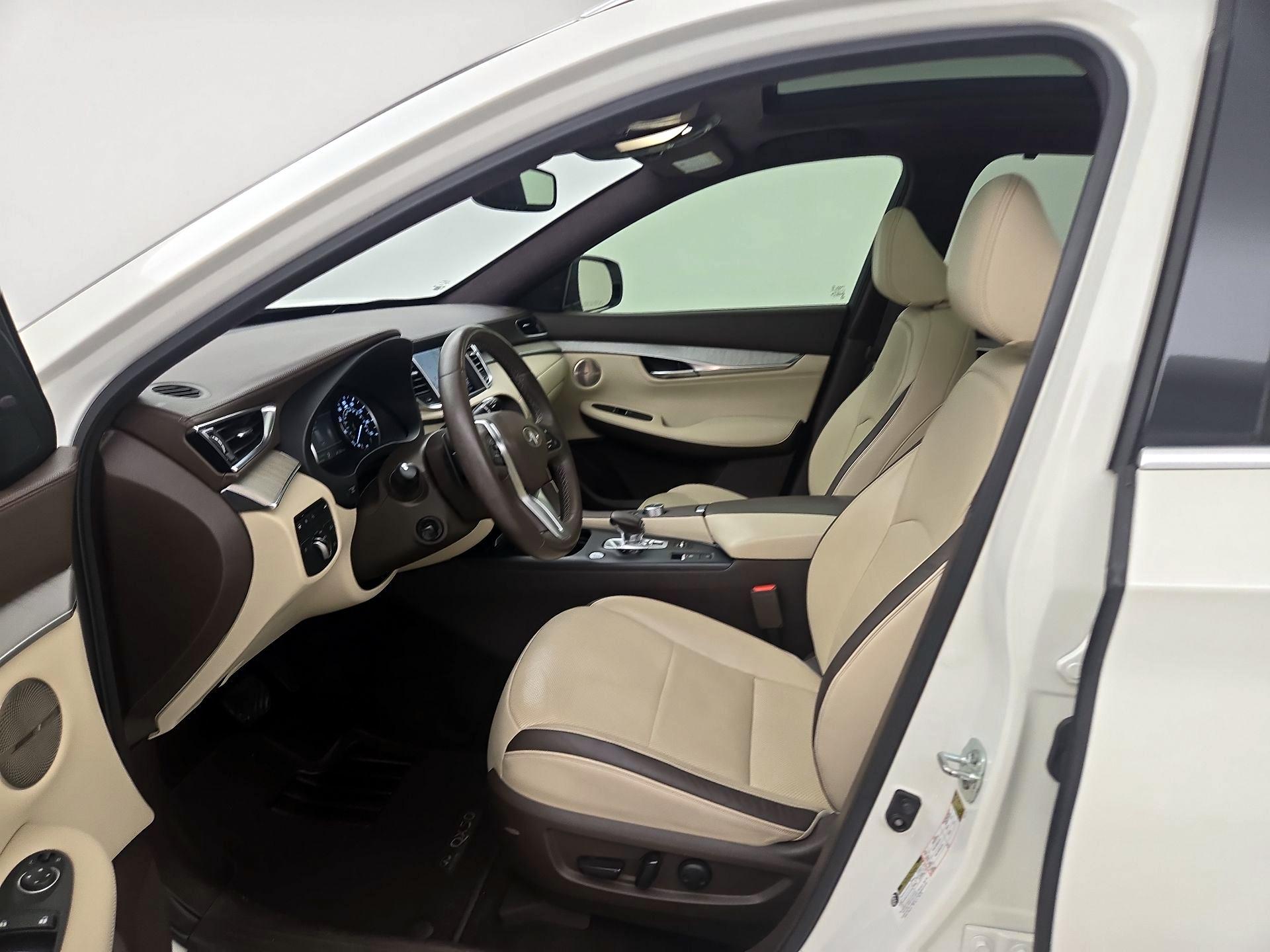 Thumbnail: 2021 INFINITI QX50 - 11