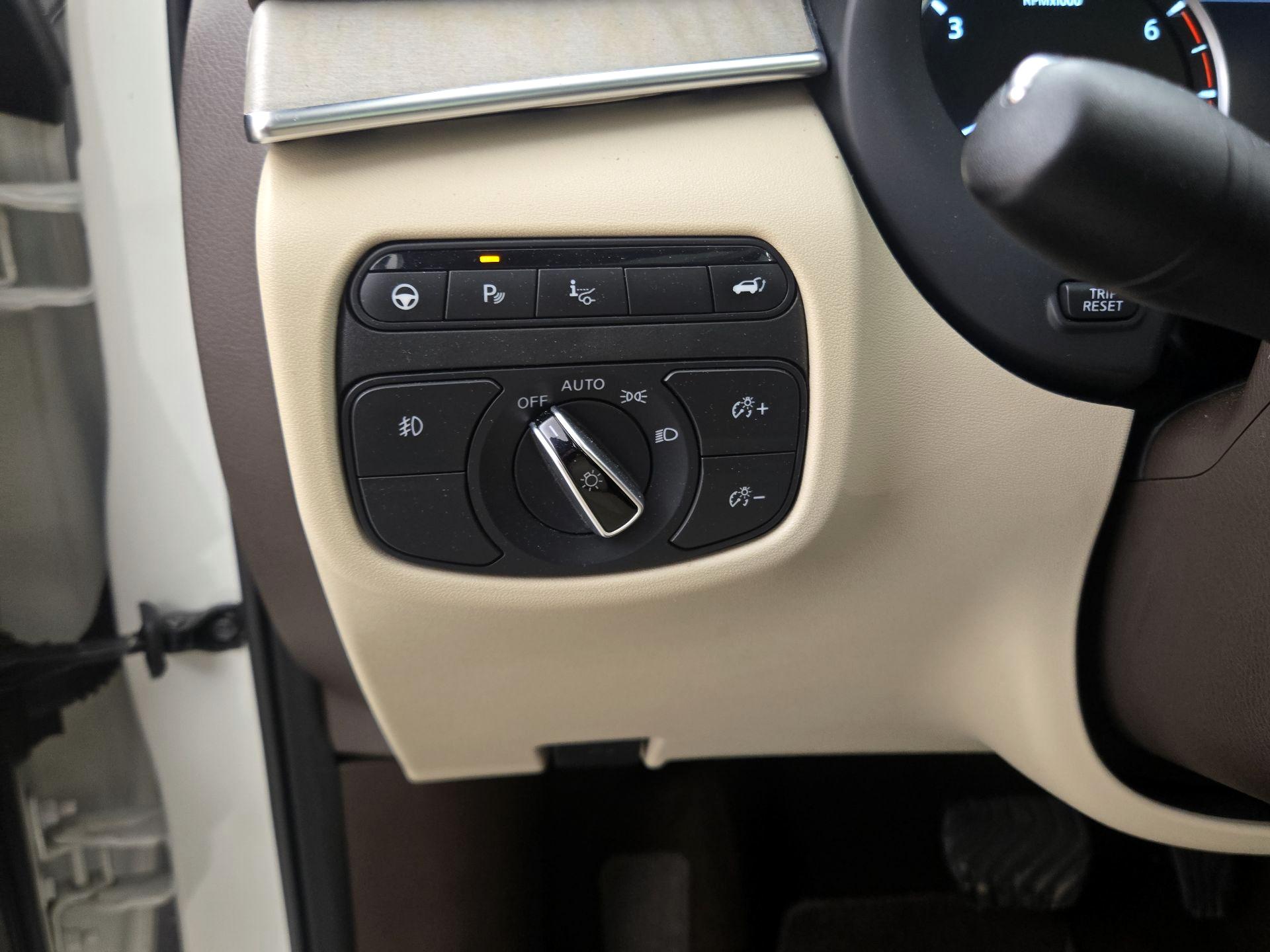 Thumbnail: 2021 INFINITI QX50 - 13