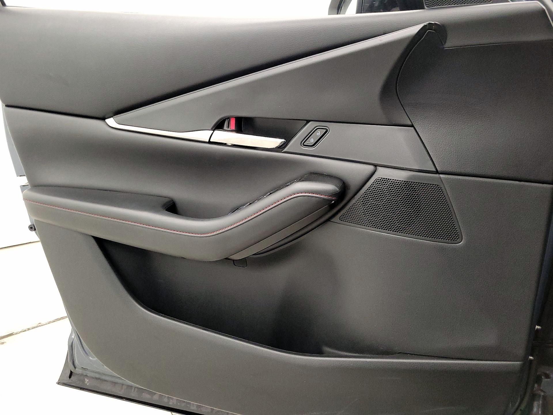 Thumbnail: 2023 Mazda CX-30 - 12