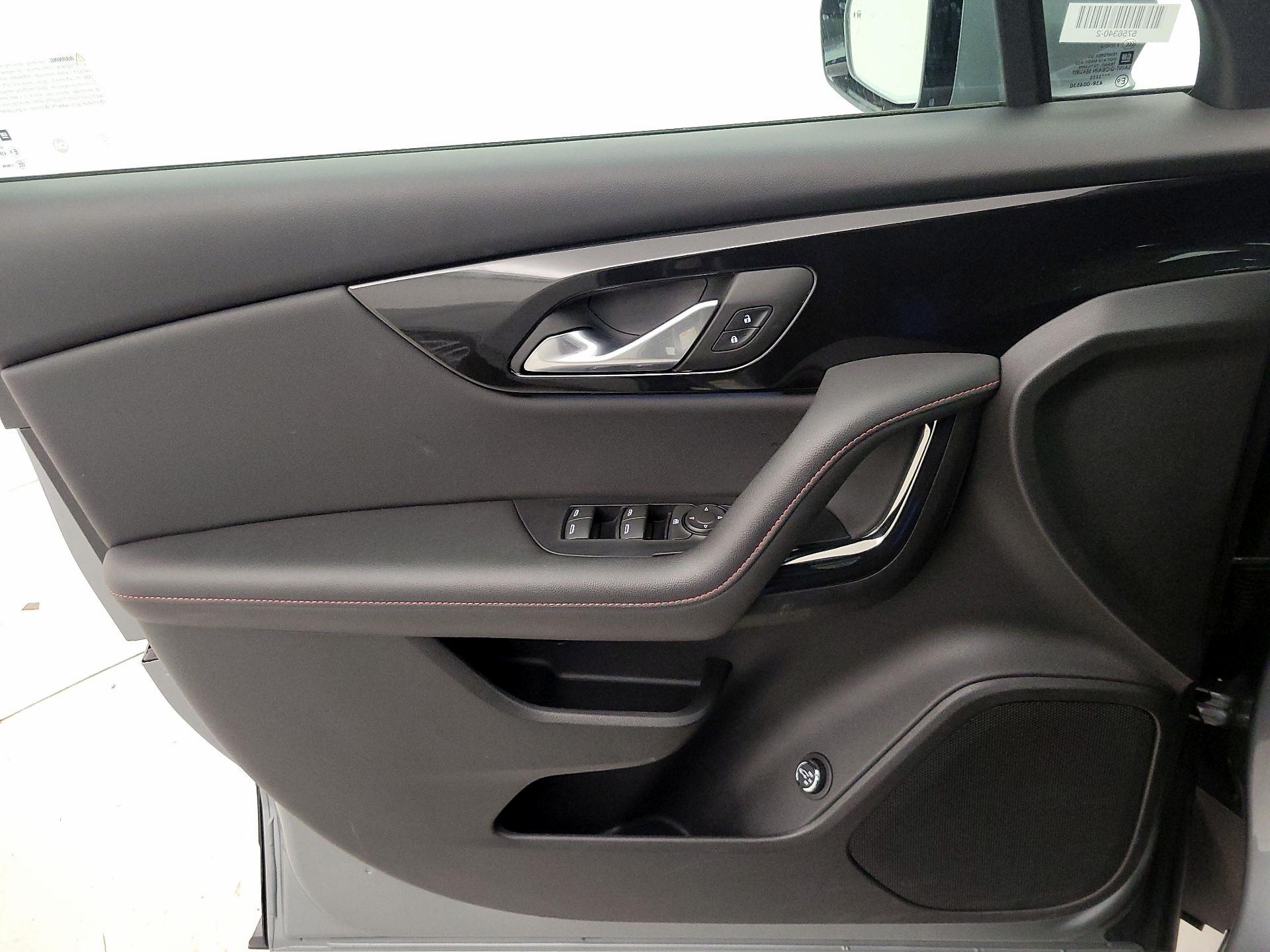 Thumbnail: 2025 Chevrolet Blazer - 12