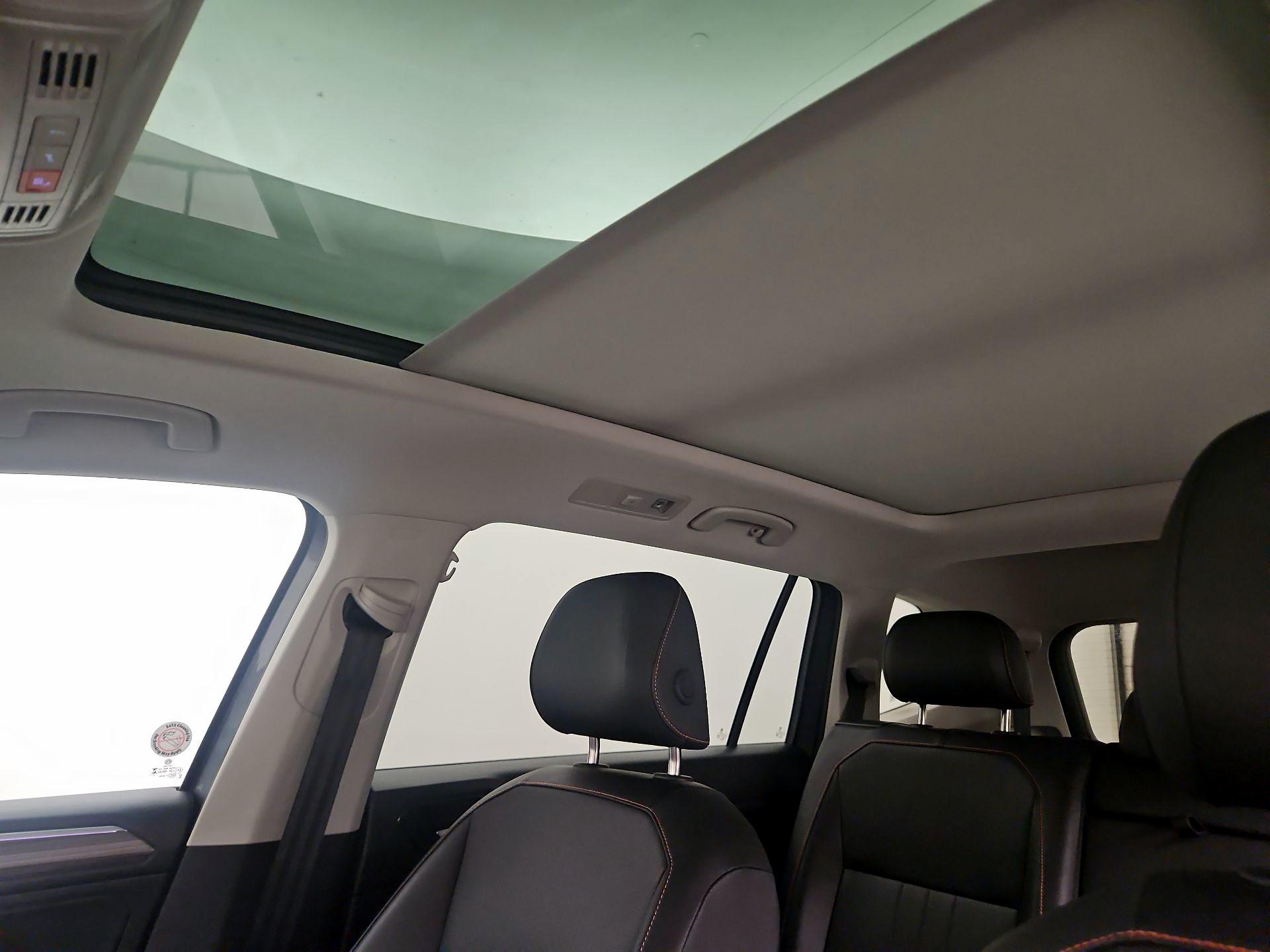 Thumbnail: 2024 Volkswagen Tiguan - 19