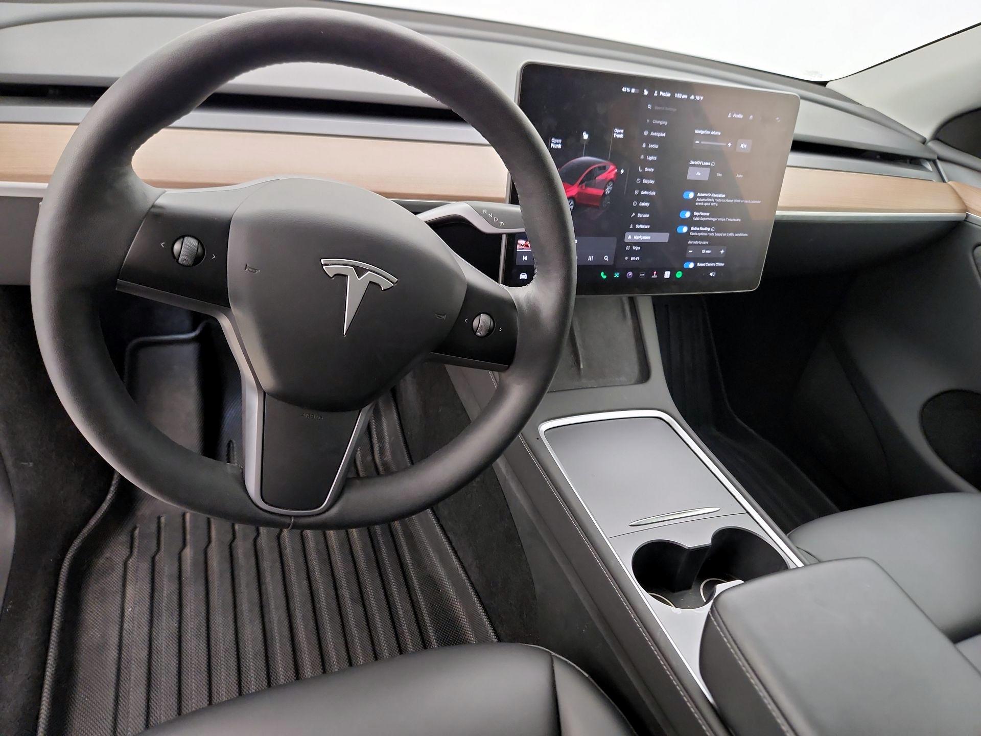 Thumbnail: 2023 Tesla Model Y - 10