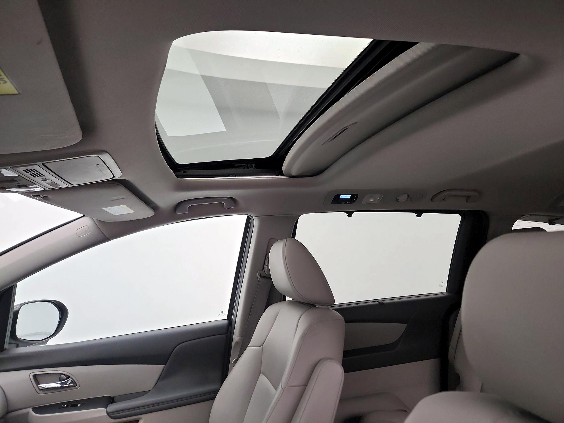 Thumbnail: 2014 Honda Odyssey - 12