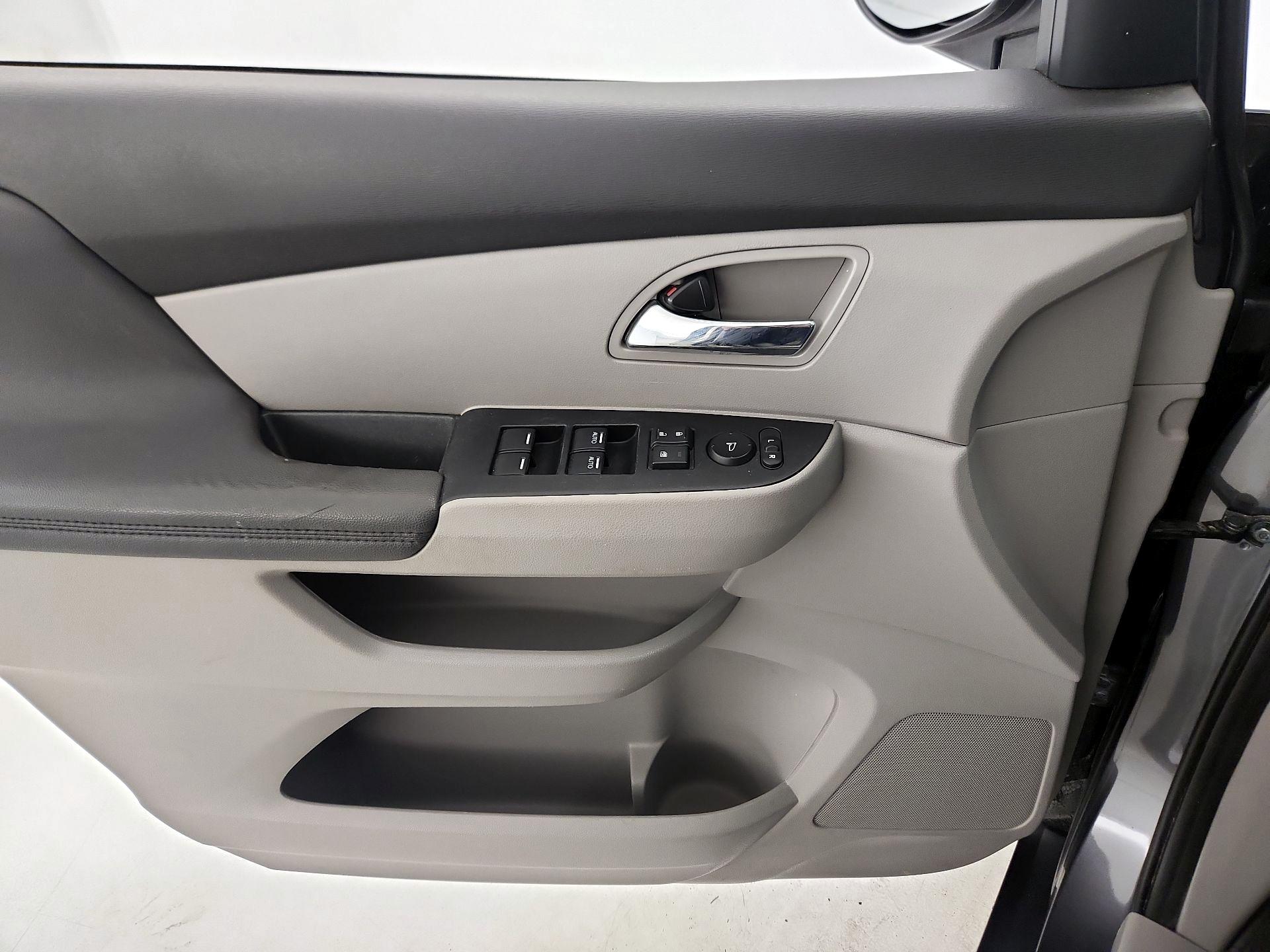 Thumbnail: 2014 Honda Odyssey - 13