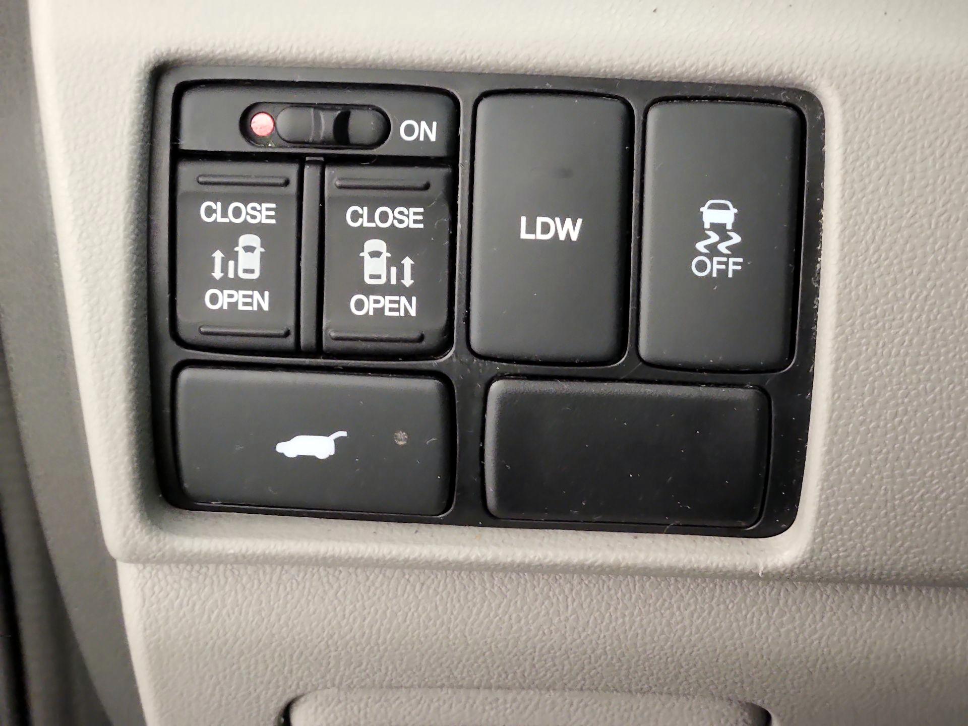 Thumbnail: 2014 Honda Odyssey - 14