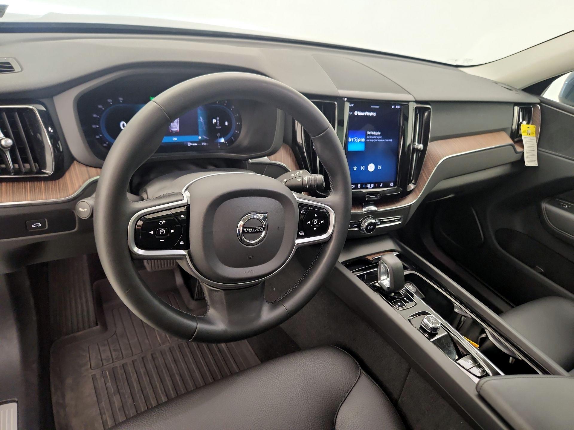 Thumbnail: 2023 Volvo XC60 - 9