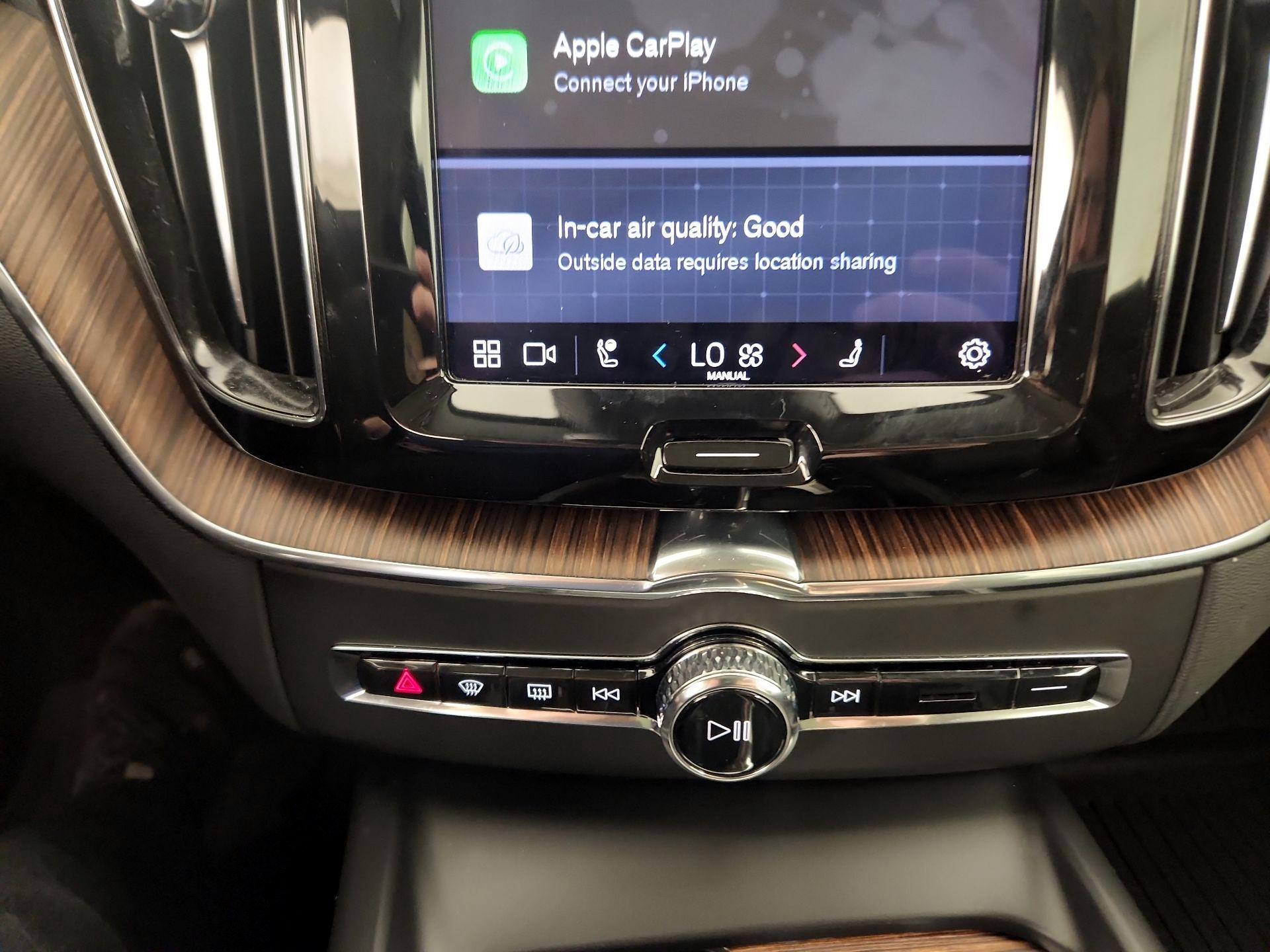 Thumbnail: 2023 Volvo XC60 - 16