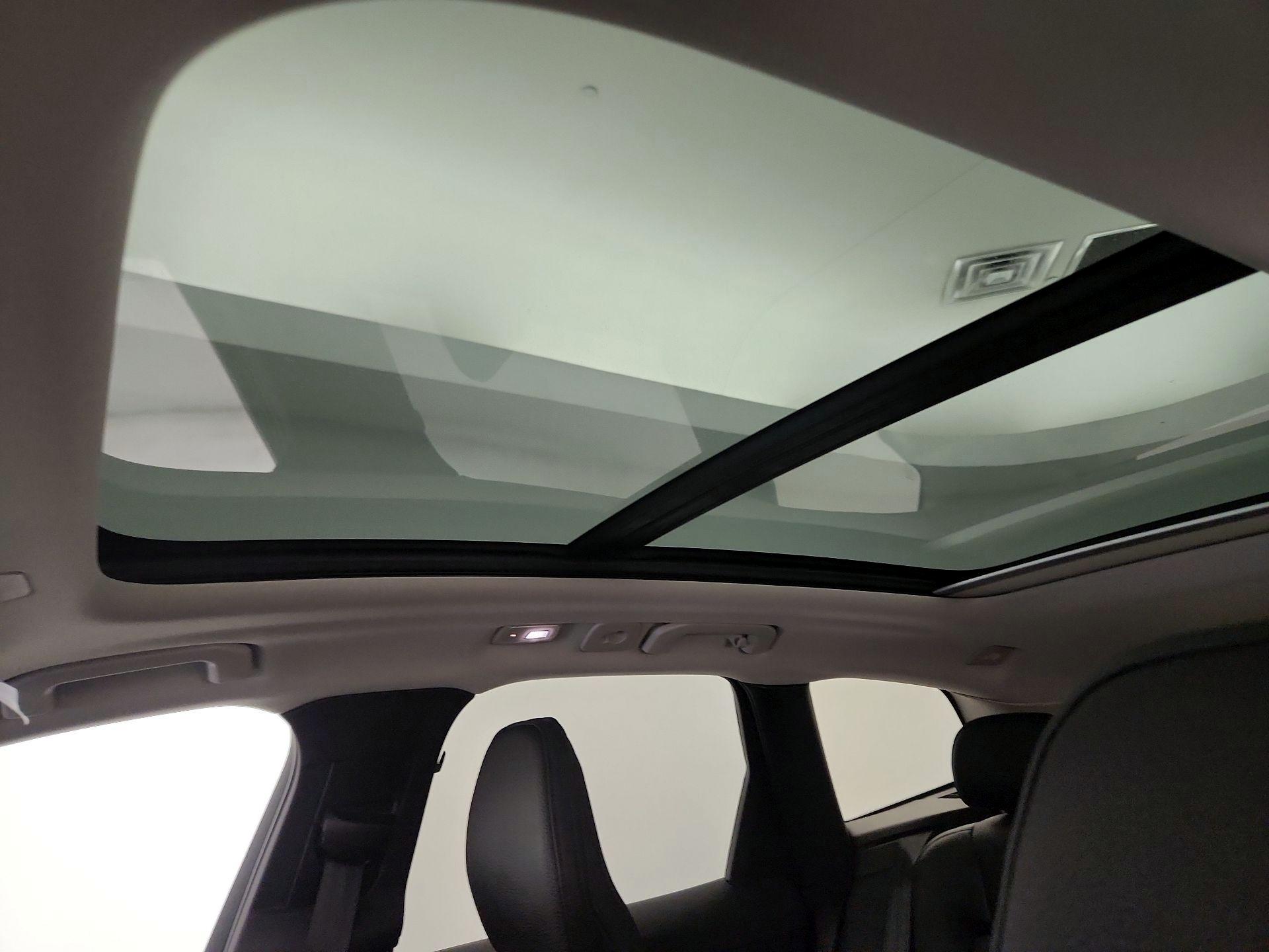 Thumbnail: 2023 Volvo XC60 - 18