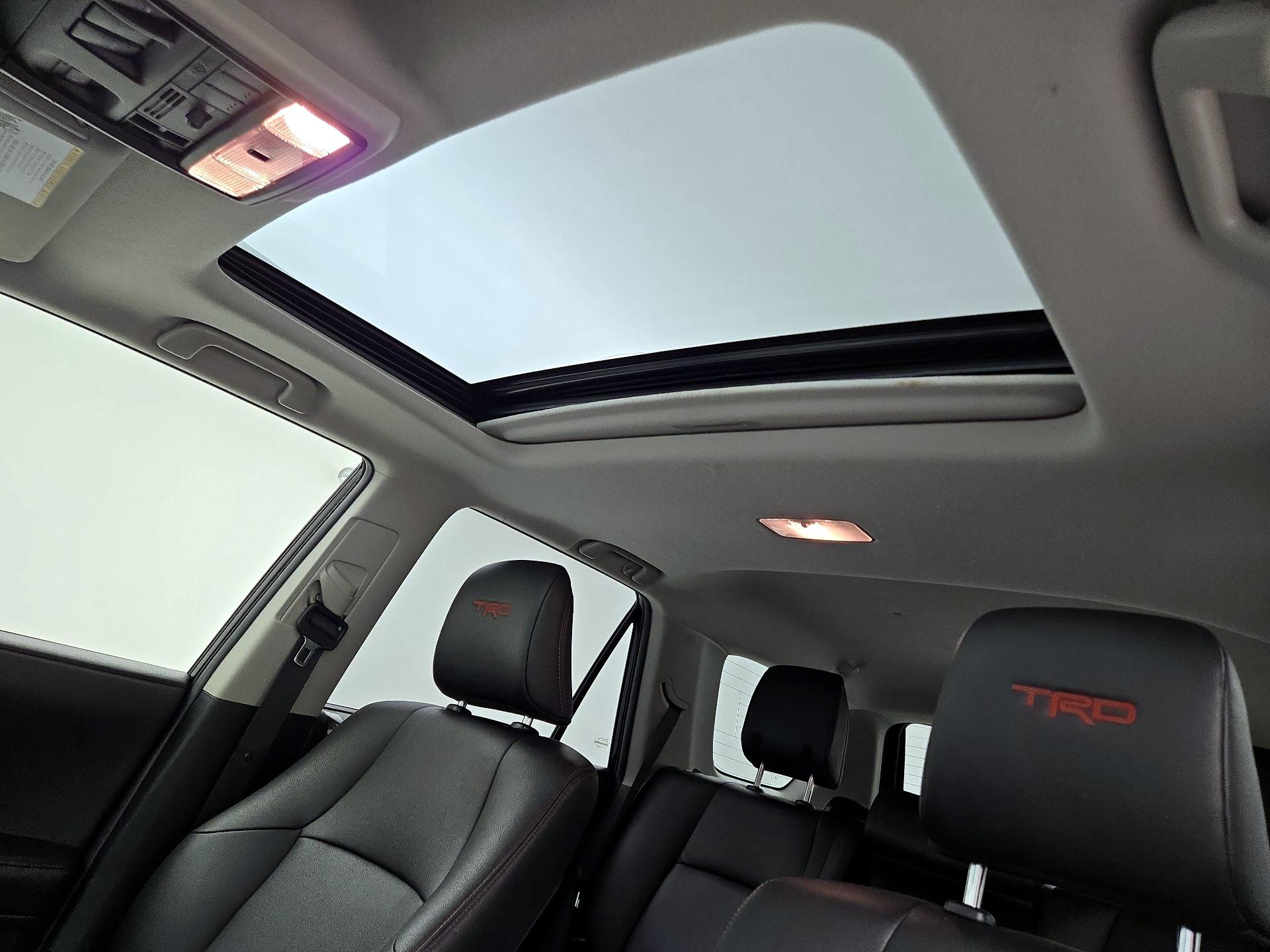 Thumbnail: 2020 Toyota 4Runner - 20