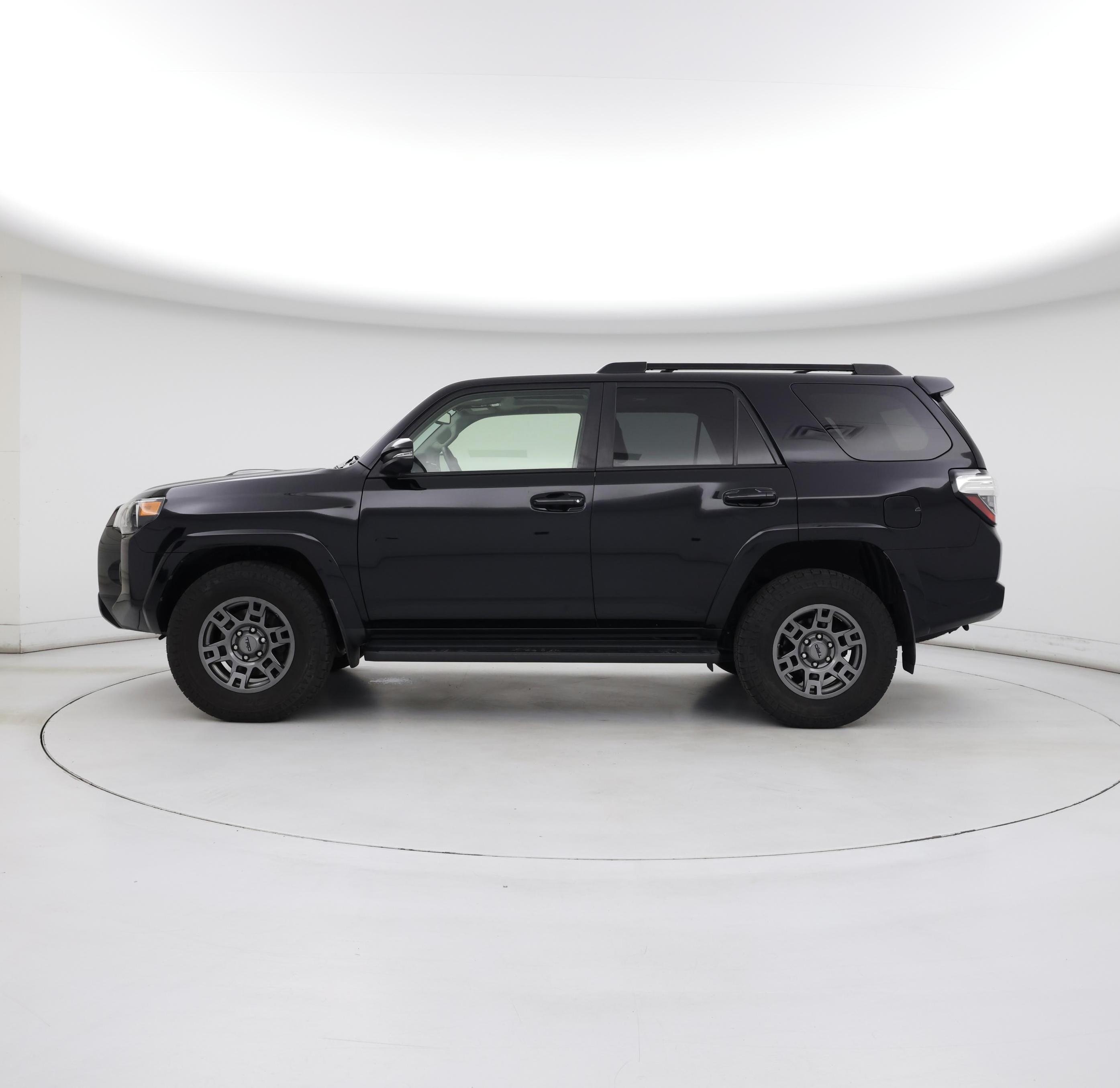Thumbnail: 2020 Toyota 4Runner - 3
