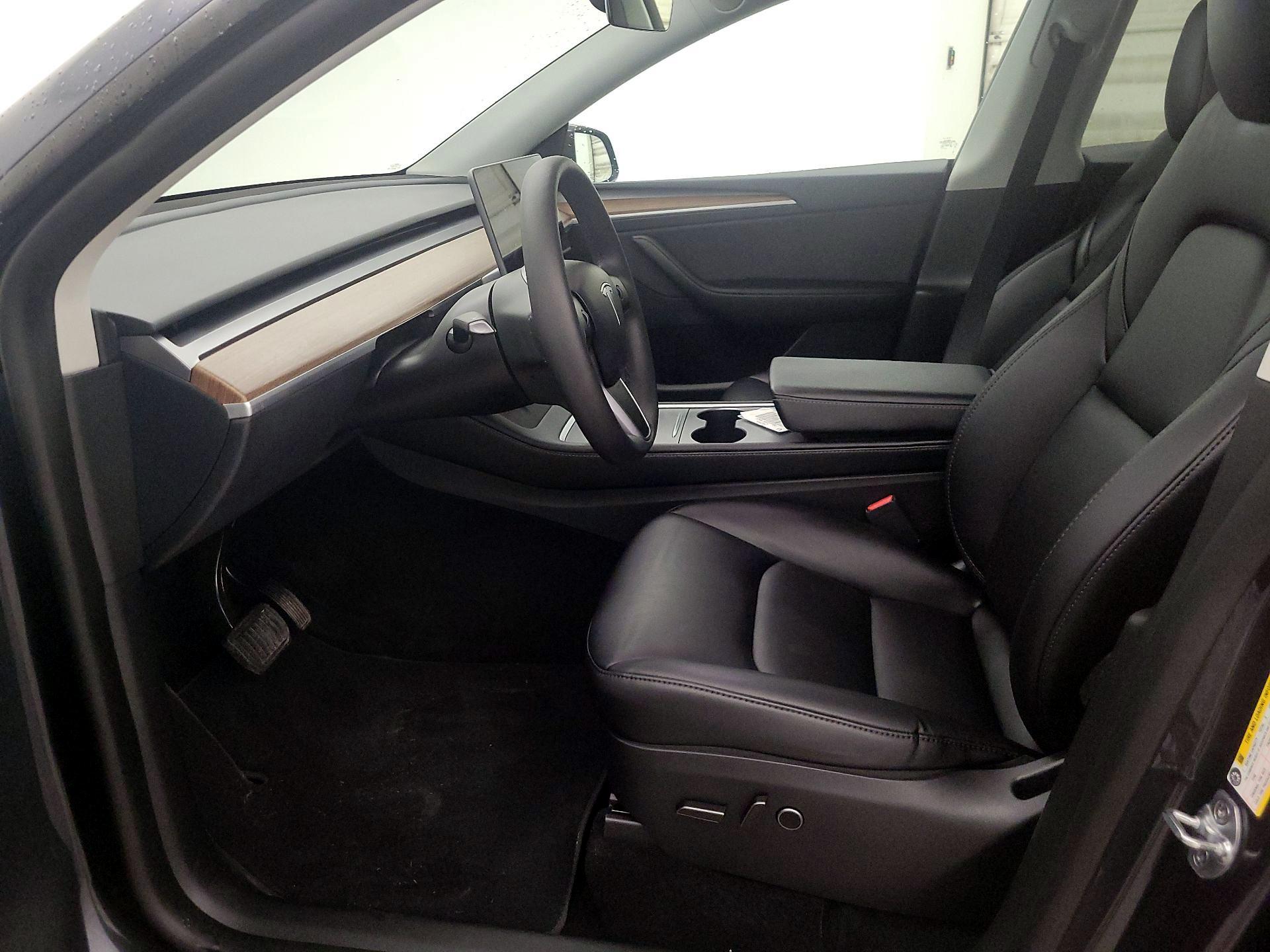 Thumbnail: 2024 Tesla Model Y - 11