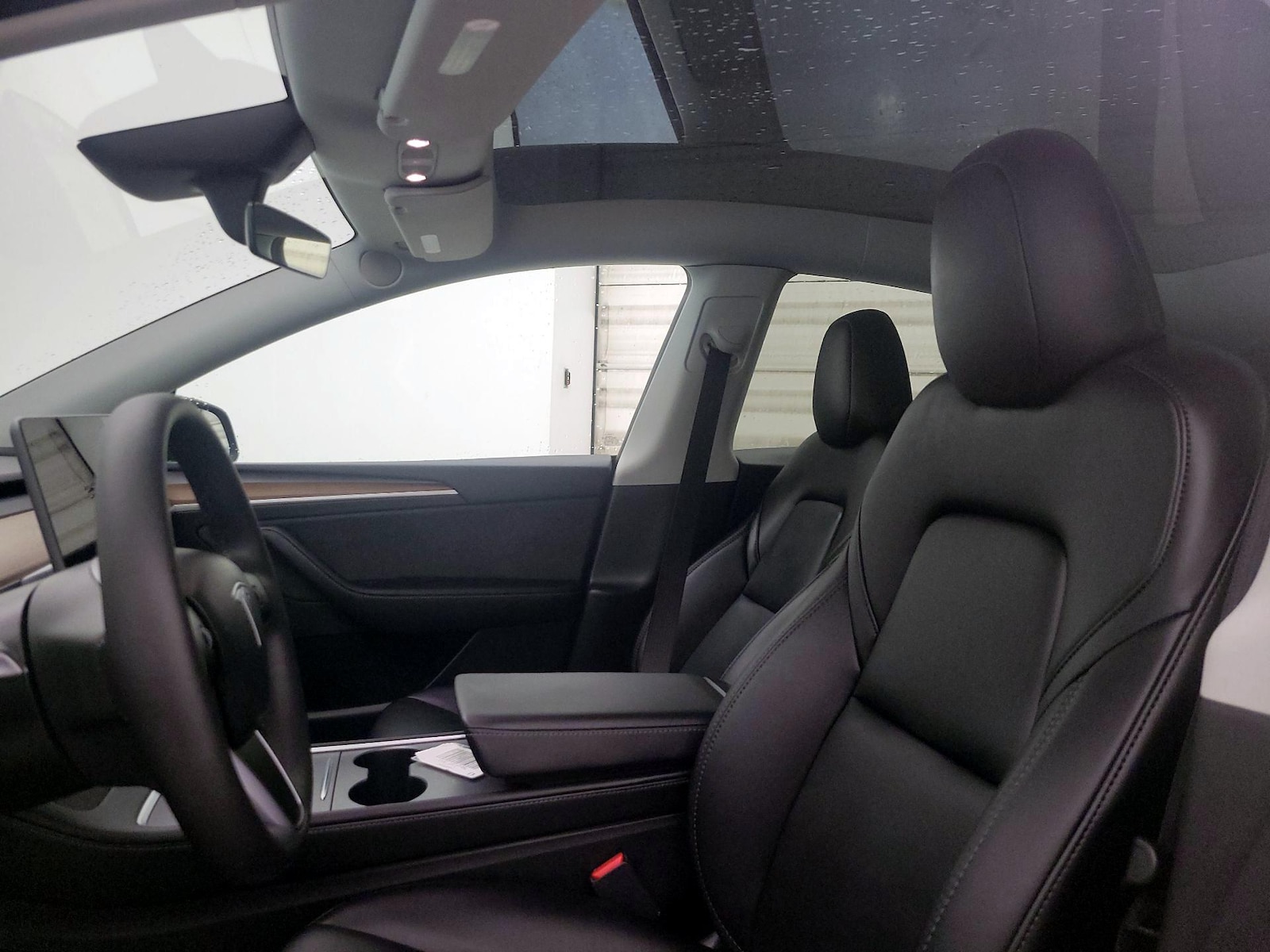 2024 Tesla Model Y Long Range - Photo 19