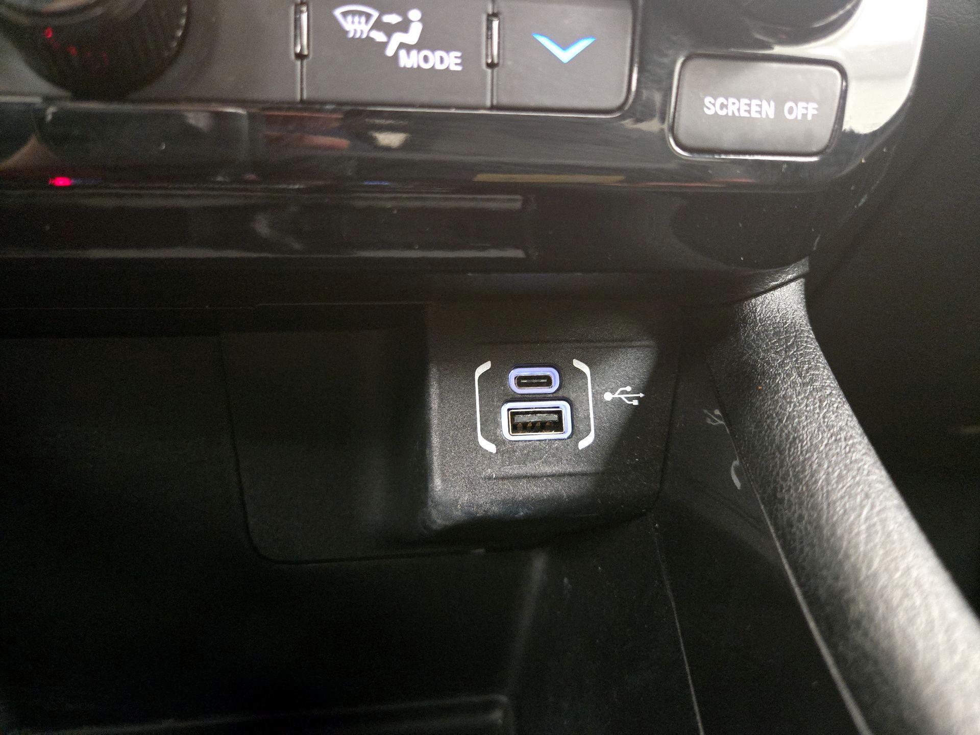 Thumbnail: 2023 Jeep Compass - 18