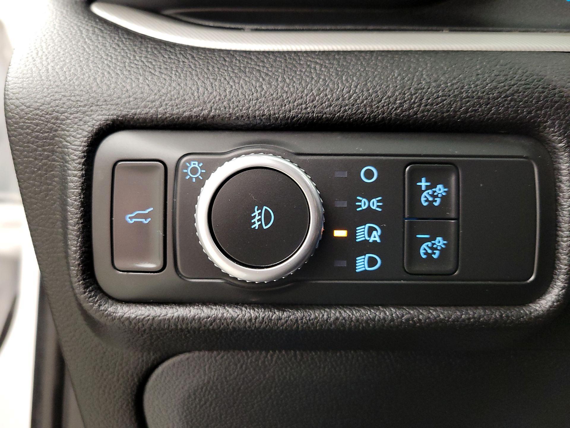 Thumbnail: 2022 Ford Explorer - 13