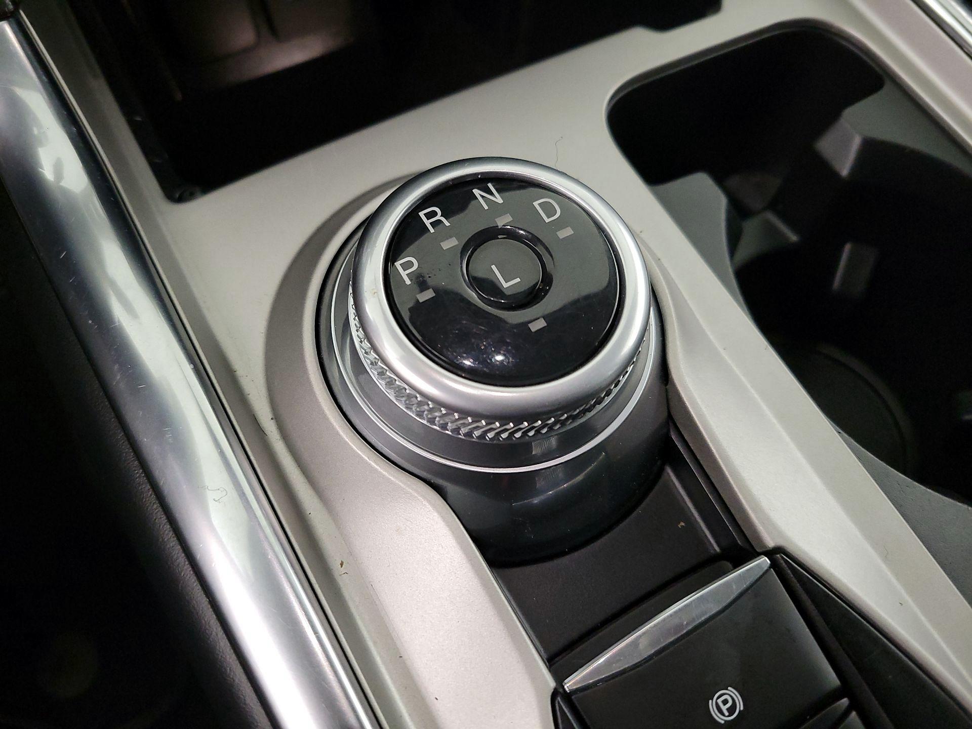 Thumbnail: 2022 Ford Explorer - 18