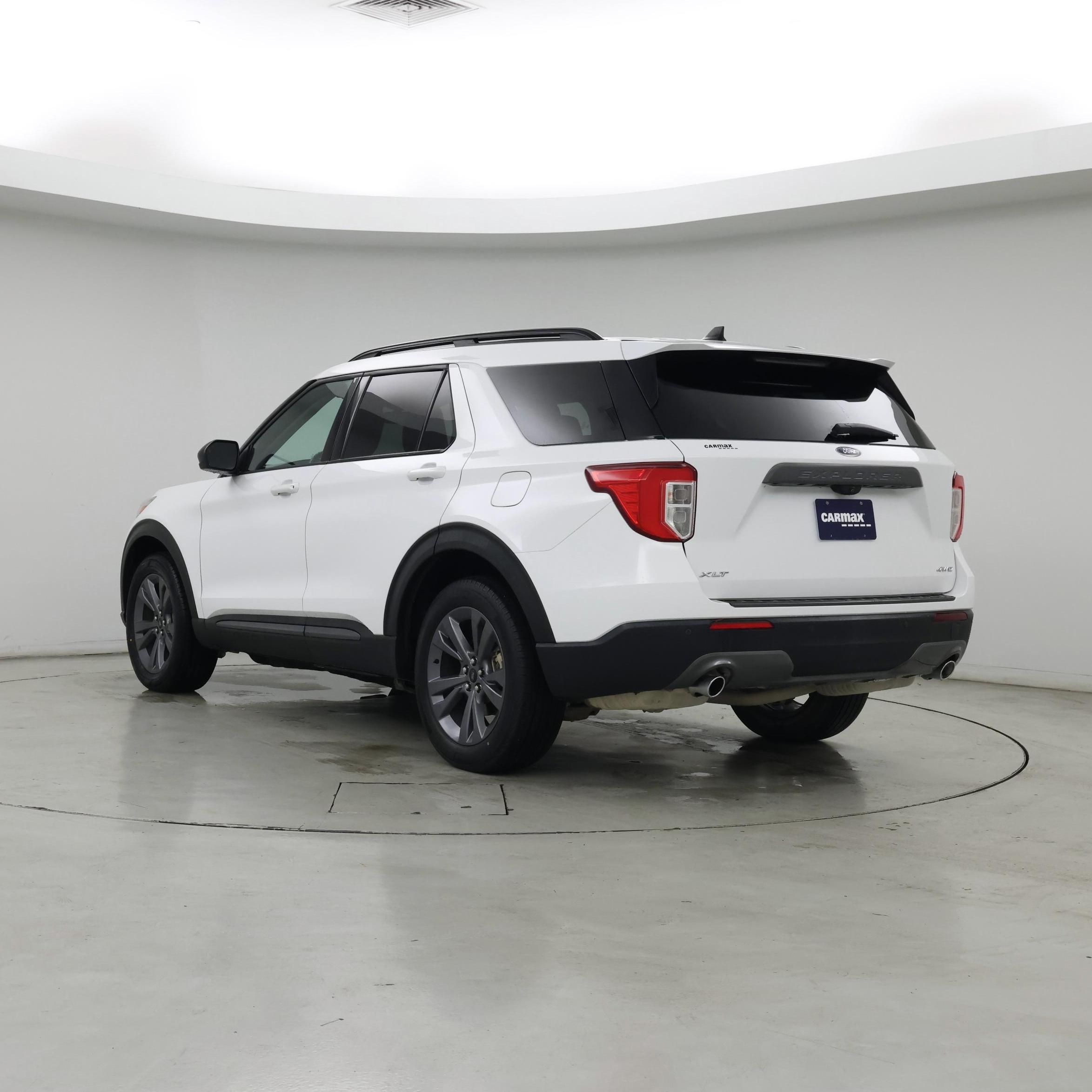 Thumbnail: 2022 Ford Explorer - 2