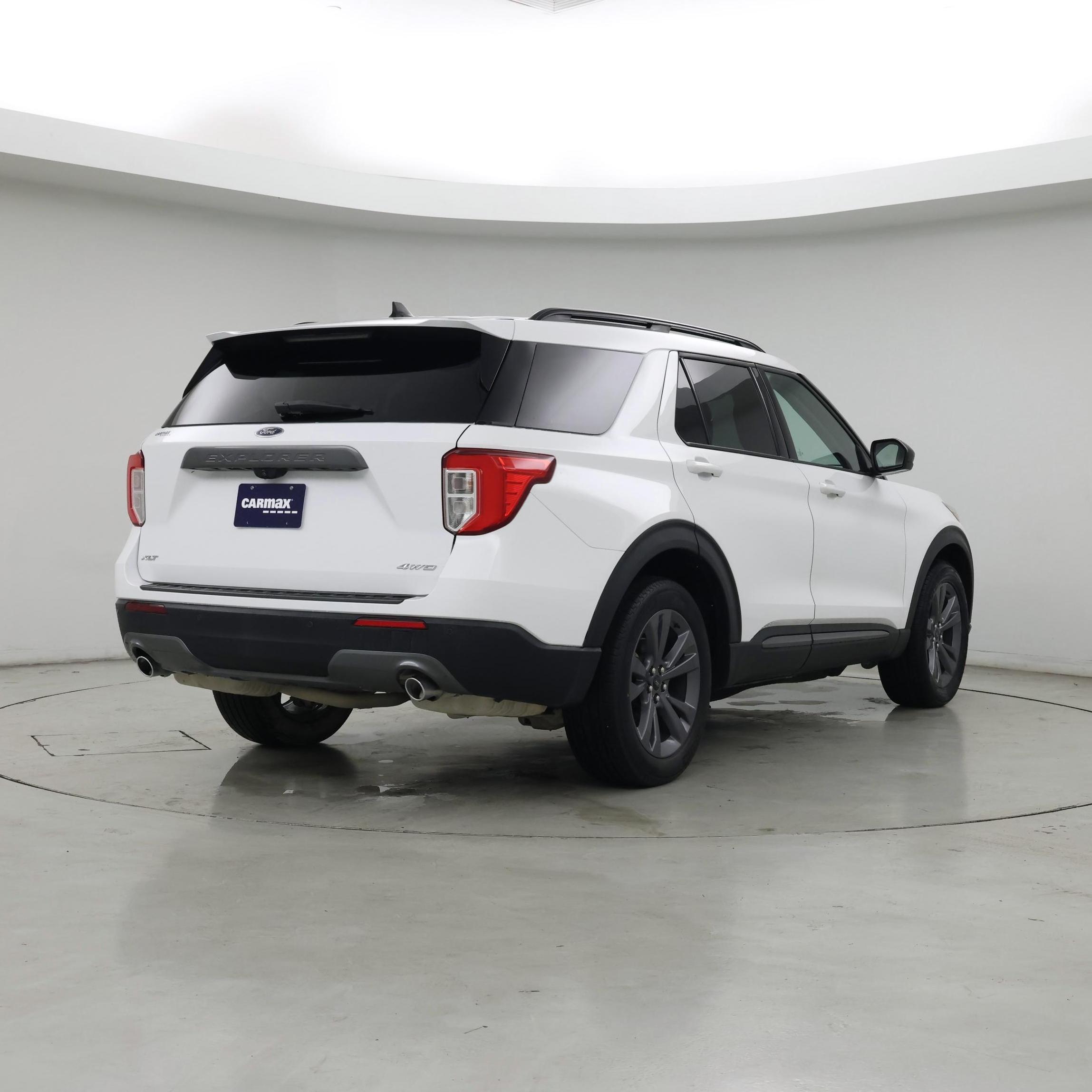 Thumbnail: 2022 Ford Explorer - 8