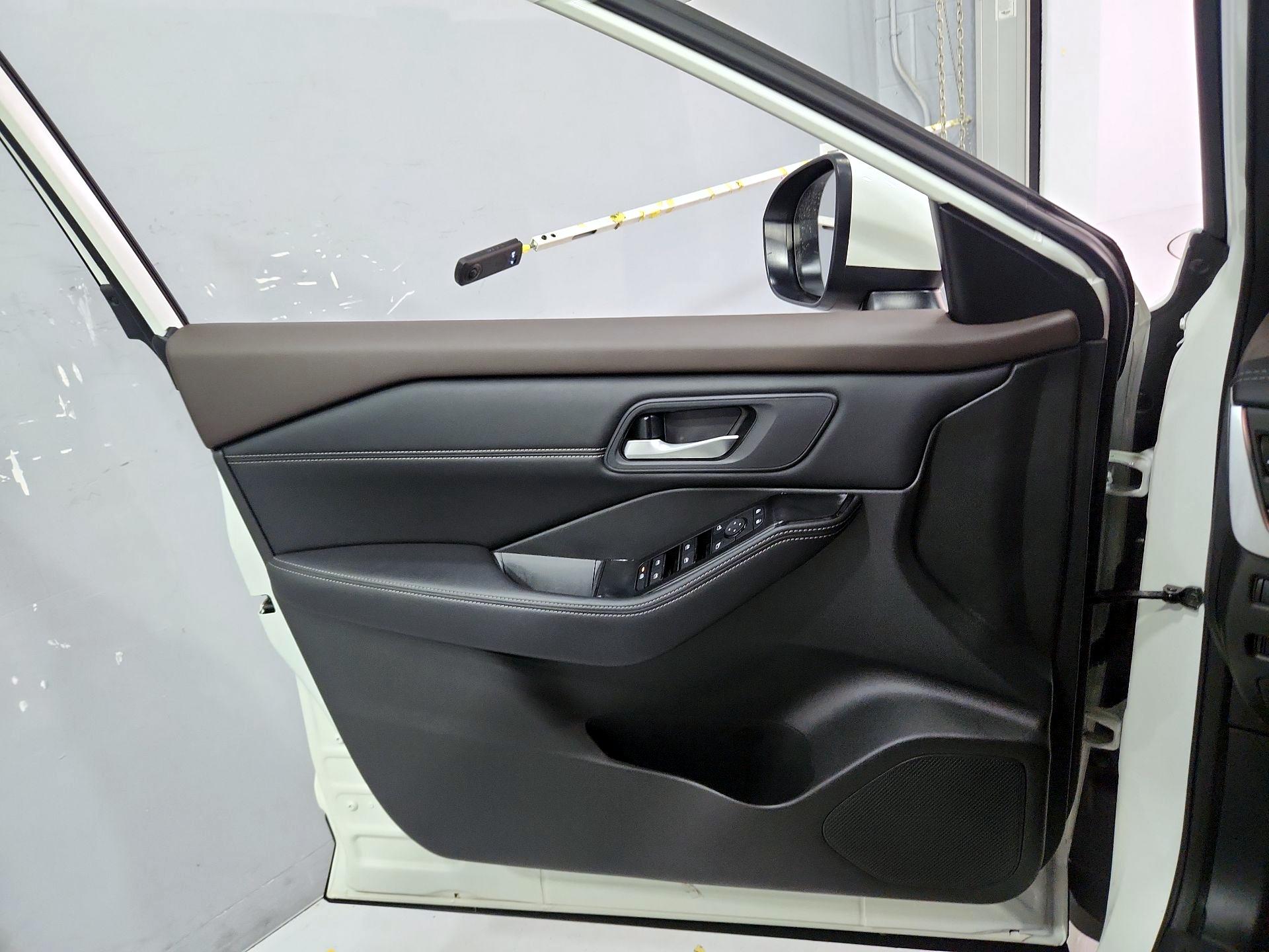 Thumbnail: 2023 Nissan Rogue - 12