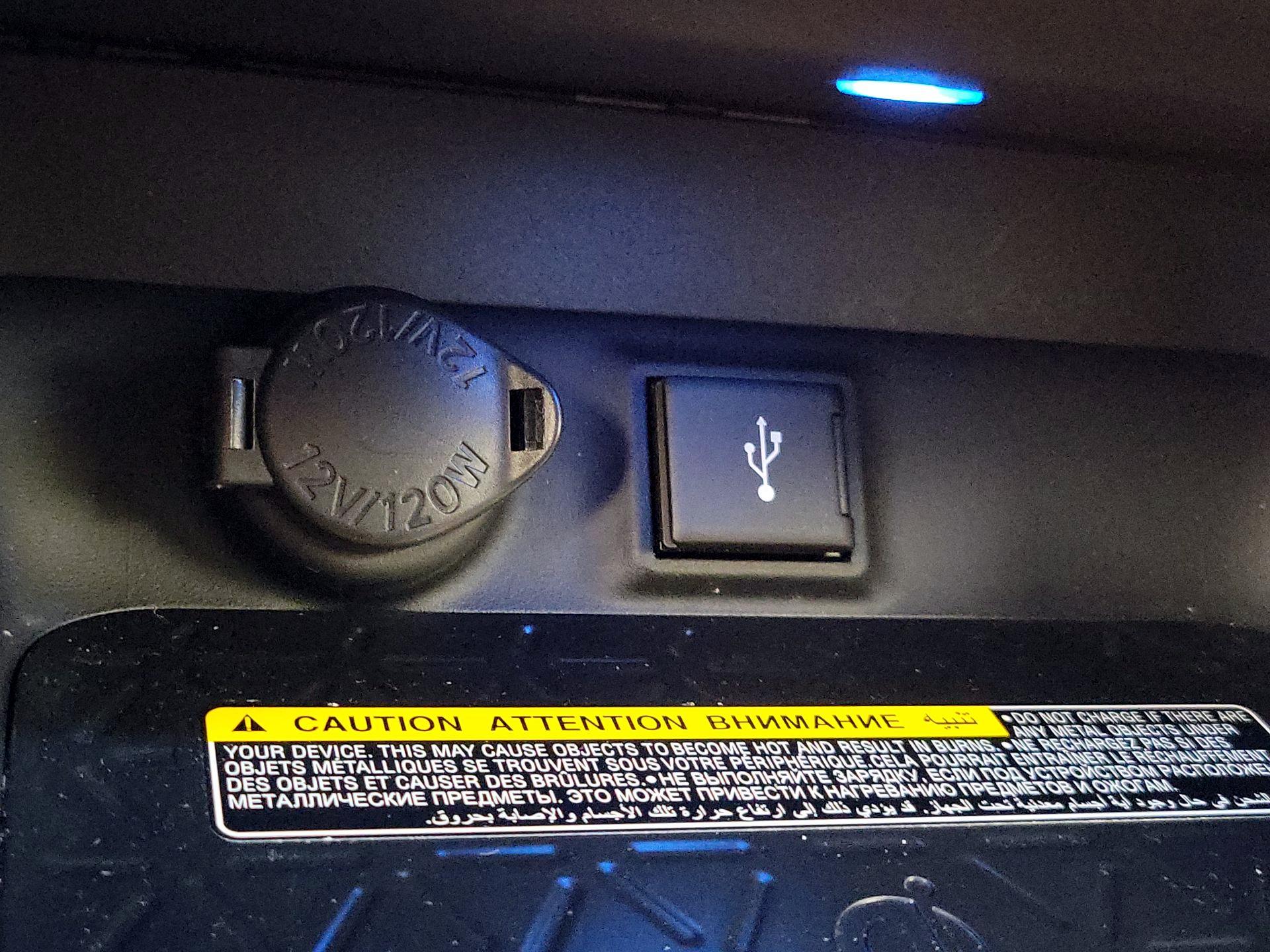 Thumbnail: 2021 Toyota RAV4 - 19