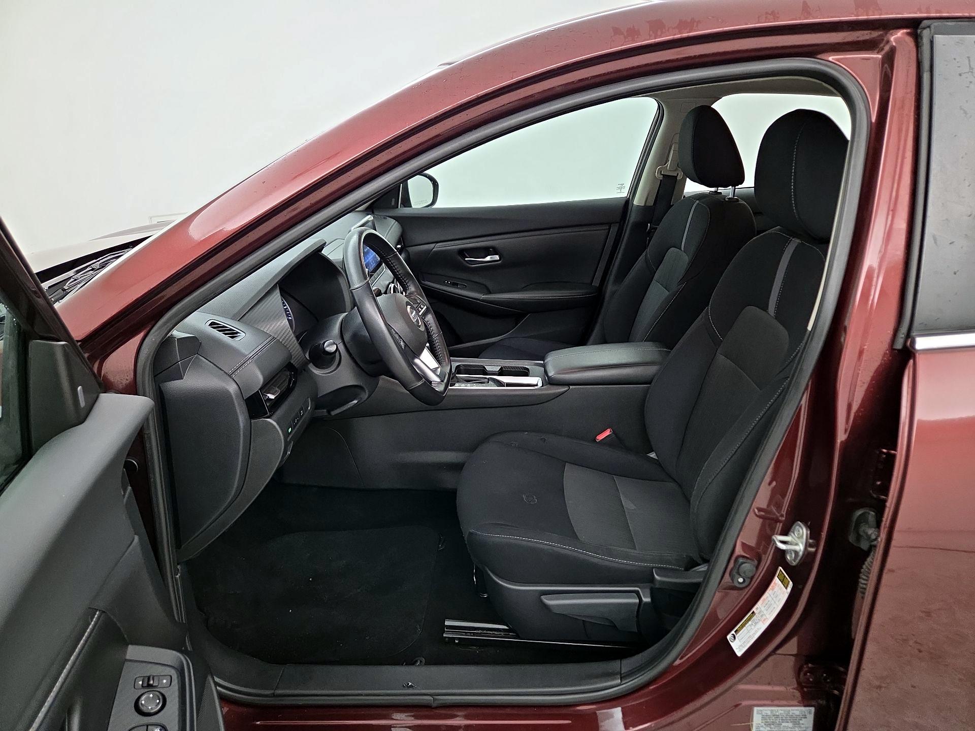 Thumbnail: 2023 Nissan Sentra - 9