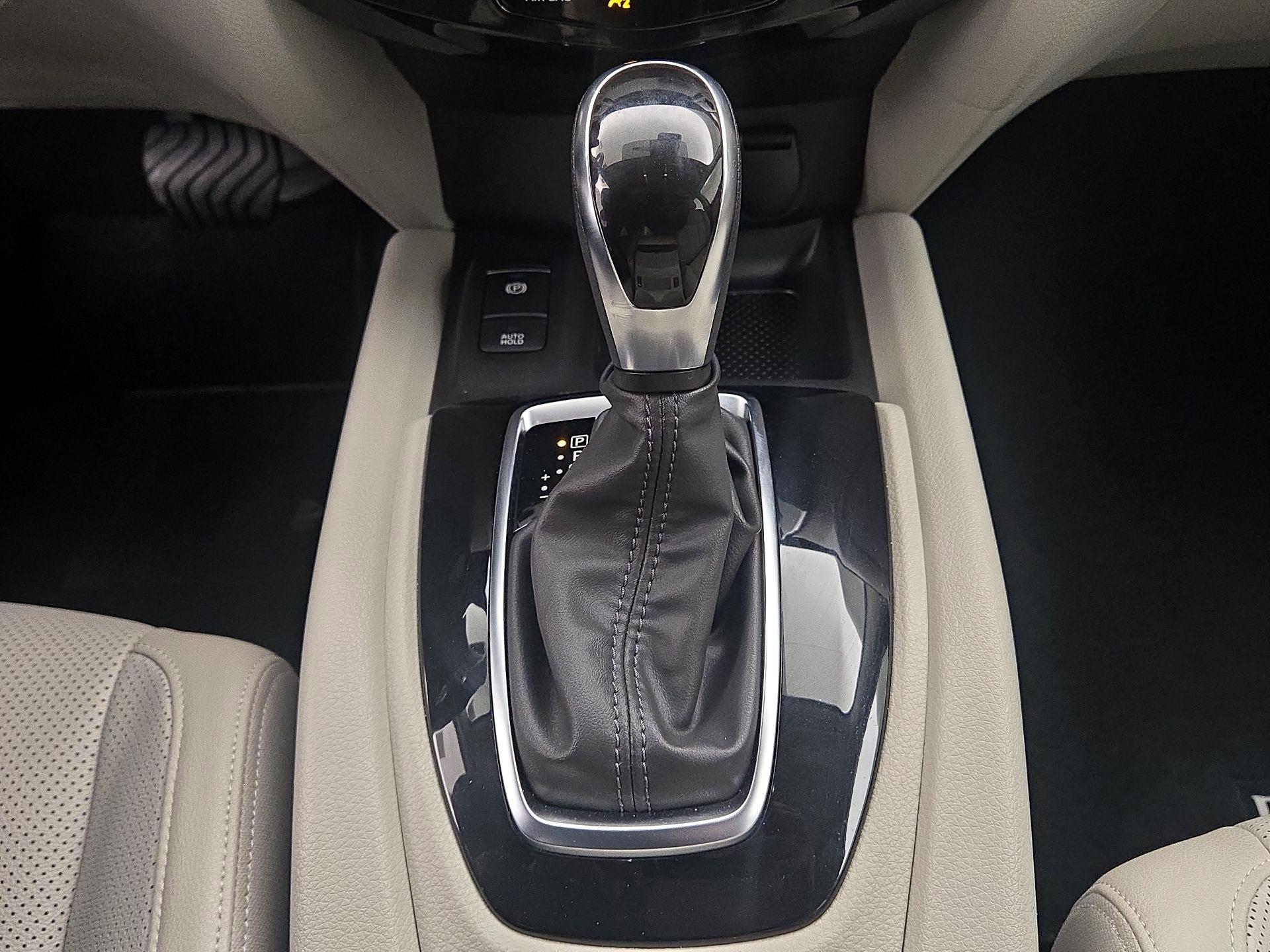 Thumbnail: 2022 Nissan Rogue Sport - 17