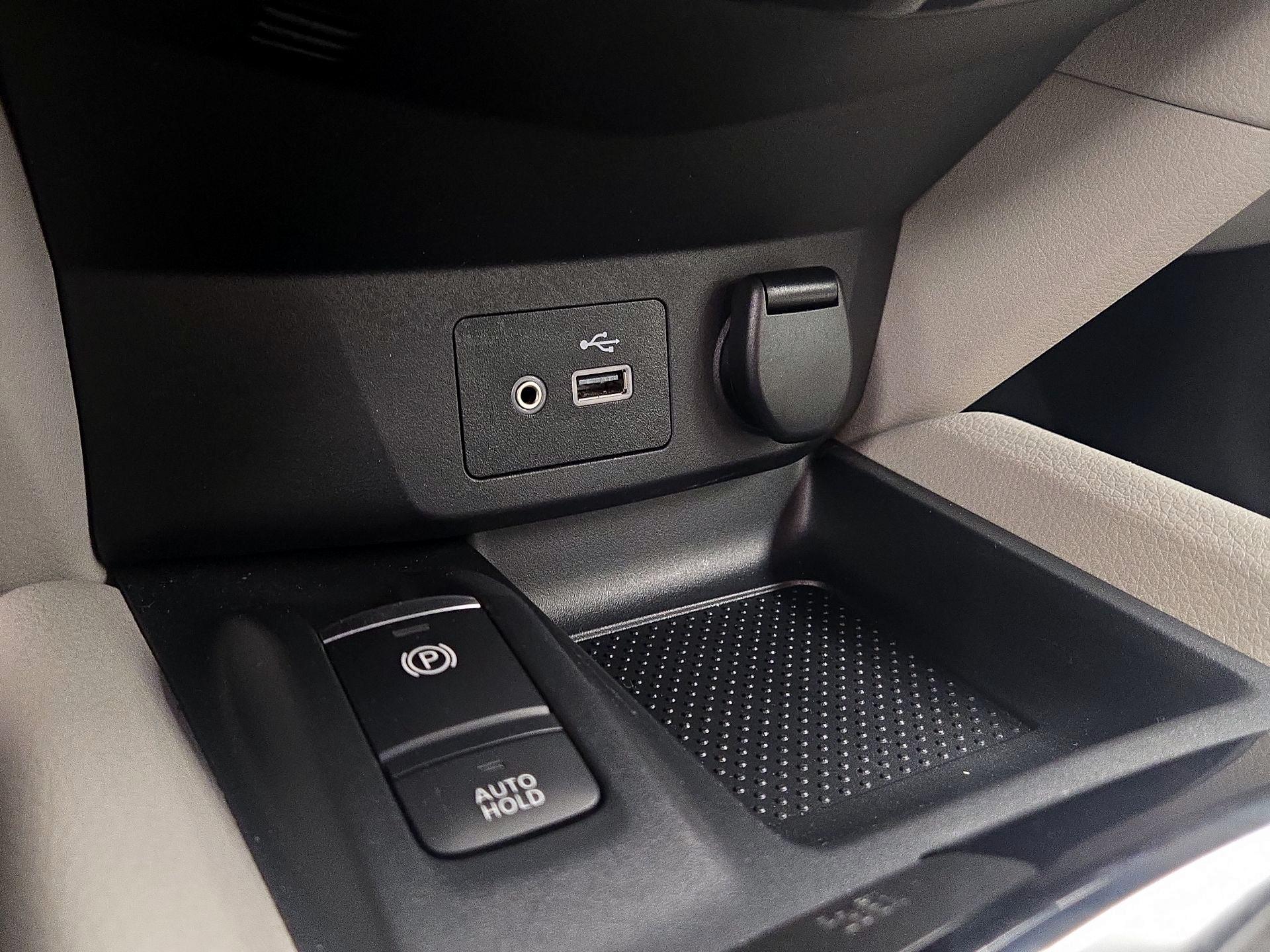 Thumbnail: 2022 Nissan Rogue Sport - 18