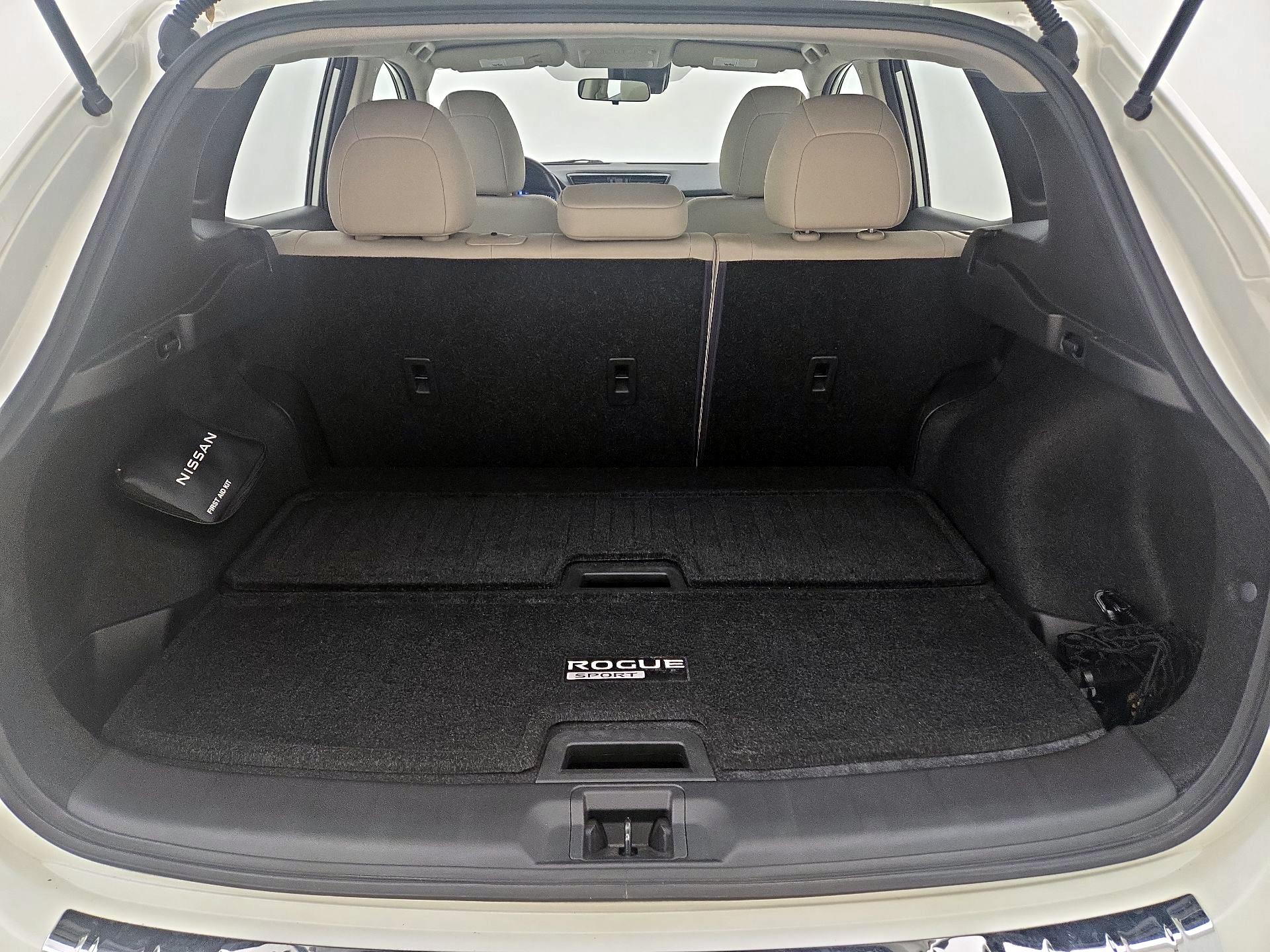 Thumbnail: 2022 Nissan Rogue Sport - 20